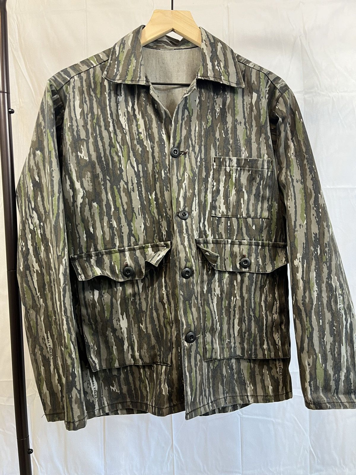 Vintage Vintage REAL TREE Camo Print Light Jacket Military Overshirt Size US L / EU 52-54 / 3 - 1 Thumbnail