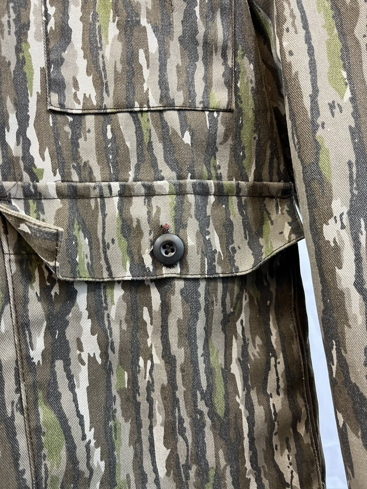Vintage Vintage REAL TREE Camo Print Light Jacket Military Overshirt Size US L / EU 52-54 / 3 - 10 Thumbnail