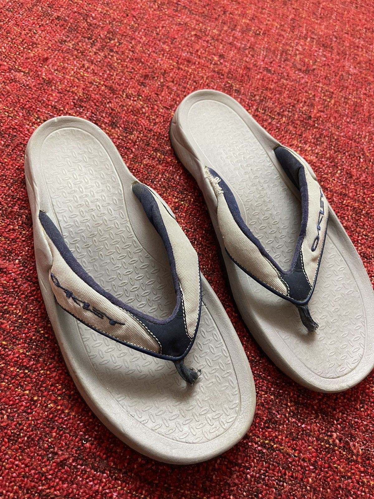 Oakley × Vintage Oakley Y2K vintage gorpcore style sandals flip flops Size US 8 / EU 41 - 4 Thumbnail