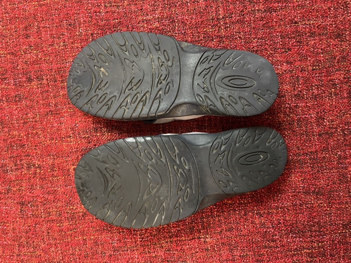 Oakley × Vintage Oakley Y2K vintage gorpcore style sandals flip flops Size US 8 / EU 41 - 7 Thumbnail
