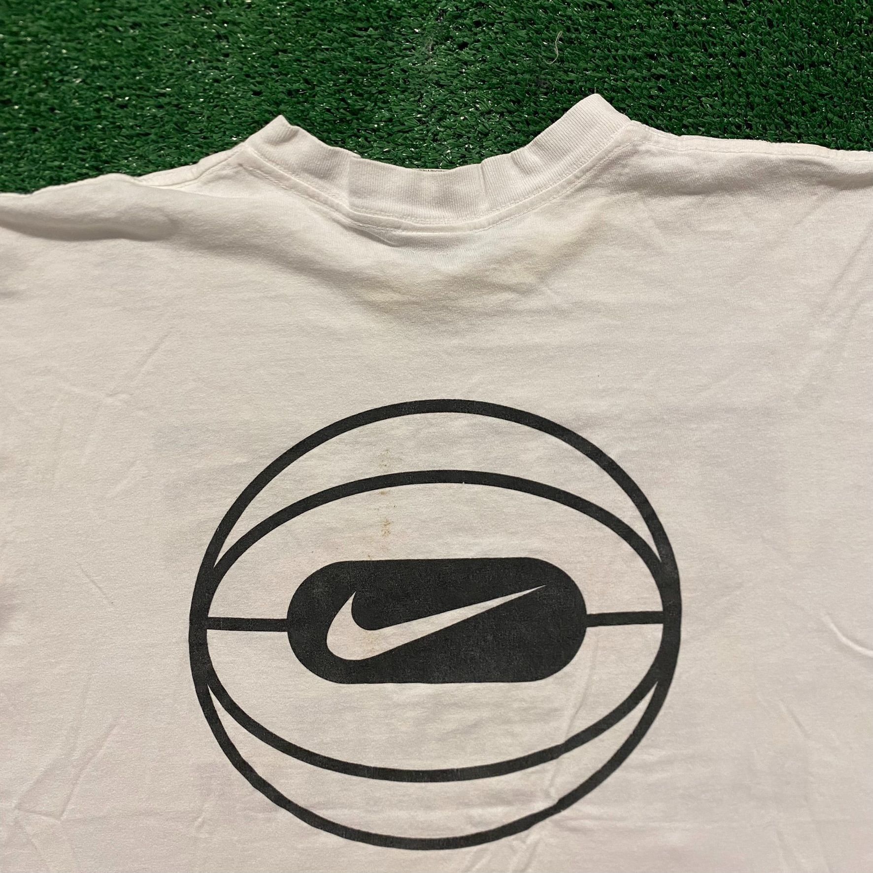 Nike Nike Basketball Camp Vintage 90s T-Shirt Size US L / EU 52-54 / 3 - 5 Thumbnail