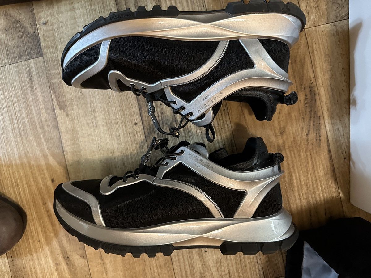 Givenchy × MMW GIVENCHY SPECTRE RUNNER CAGE | Grailed