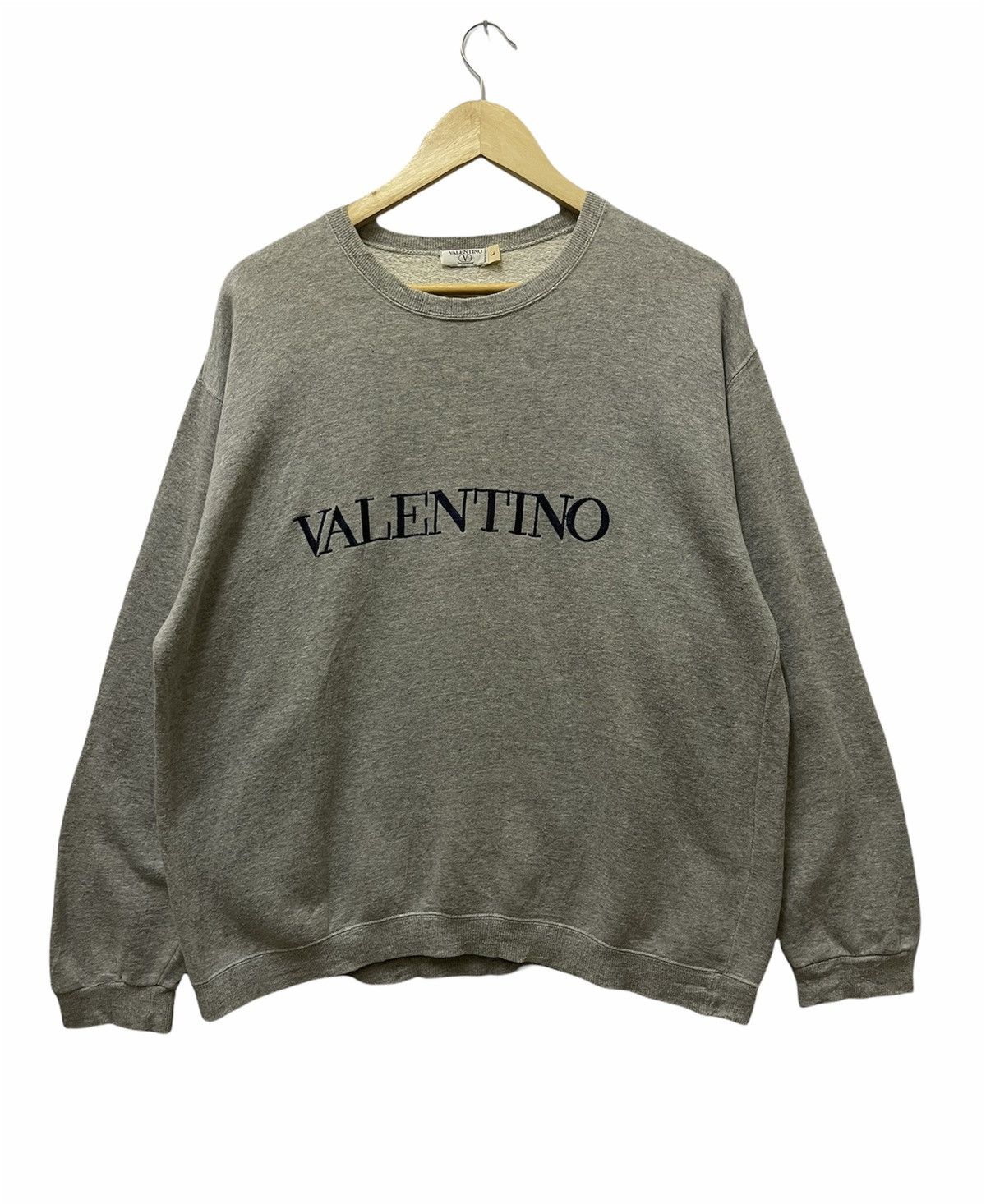 Valentino Vintage Valentino Embroireded Sweatshirt Large Size US L / EU 52-54 / 3 - 1 Thumbnail