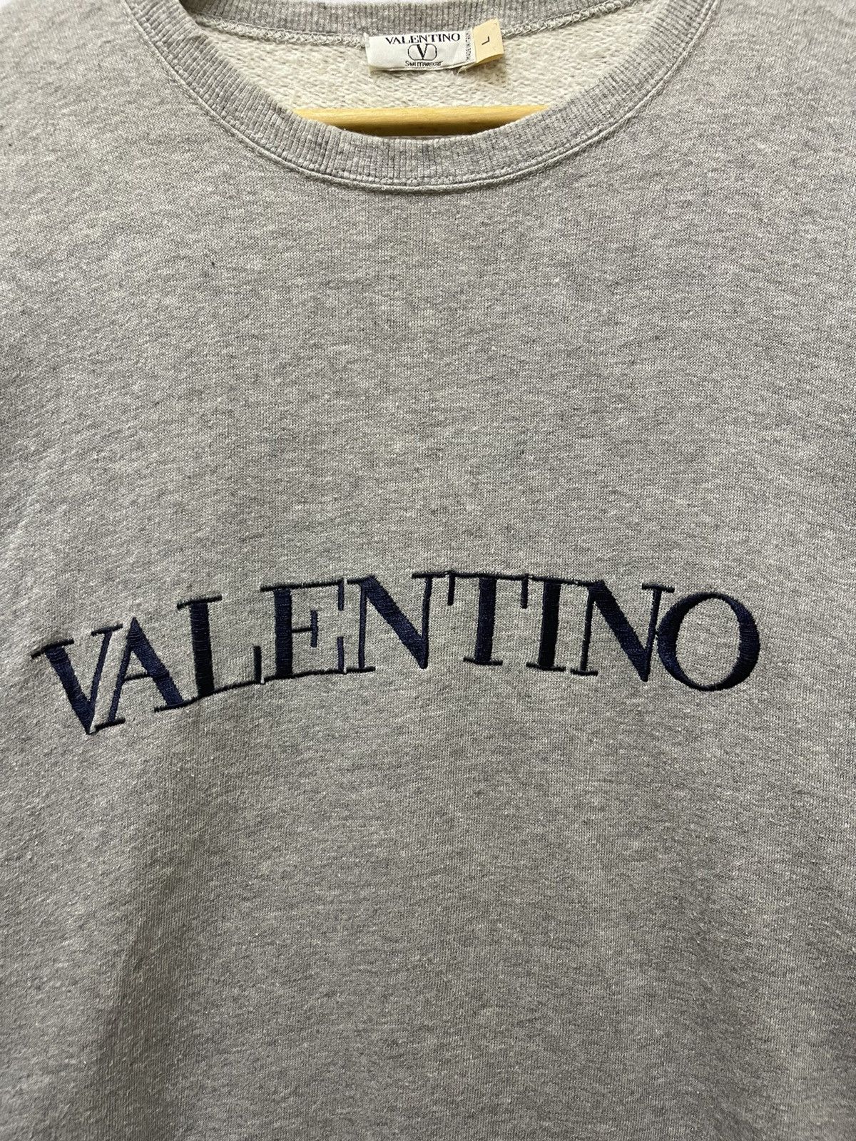 Valentino Vintage Valentino Embroireded Sweatshirt Large Size US L / EU 52-54 / 3 - 2 Thumbnail