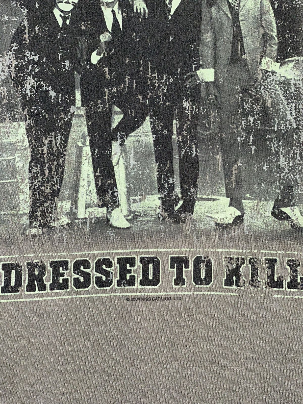 Band Tees VINTAGE 2004 KISS DRESSED TO KILL RINGER TSHIRT Size US M / EU 48-50 / 2 - 3 Thumbnail