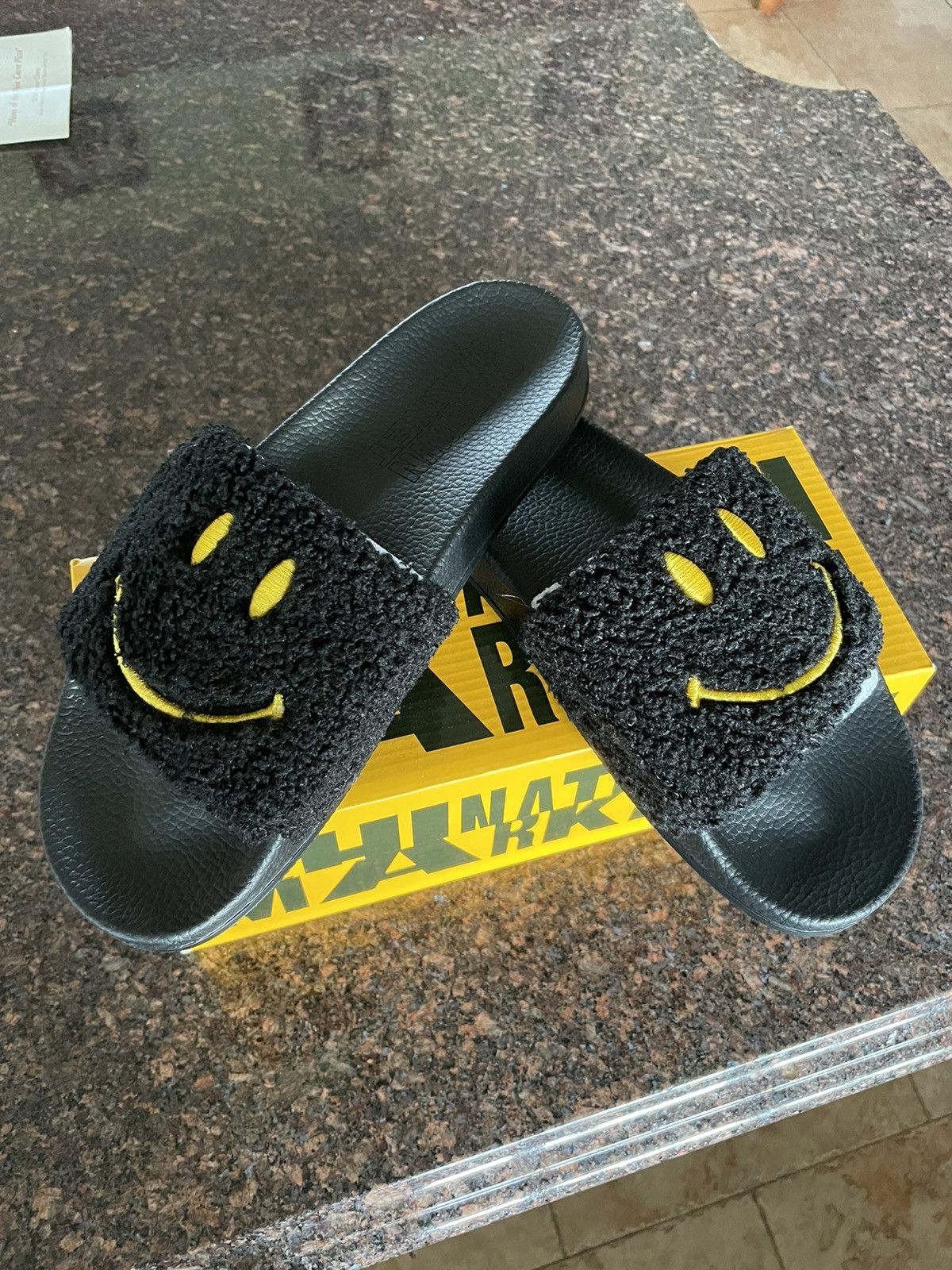 Chinatown Market Smiley Sherpa Slides