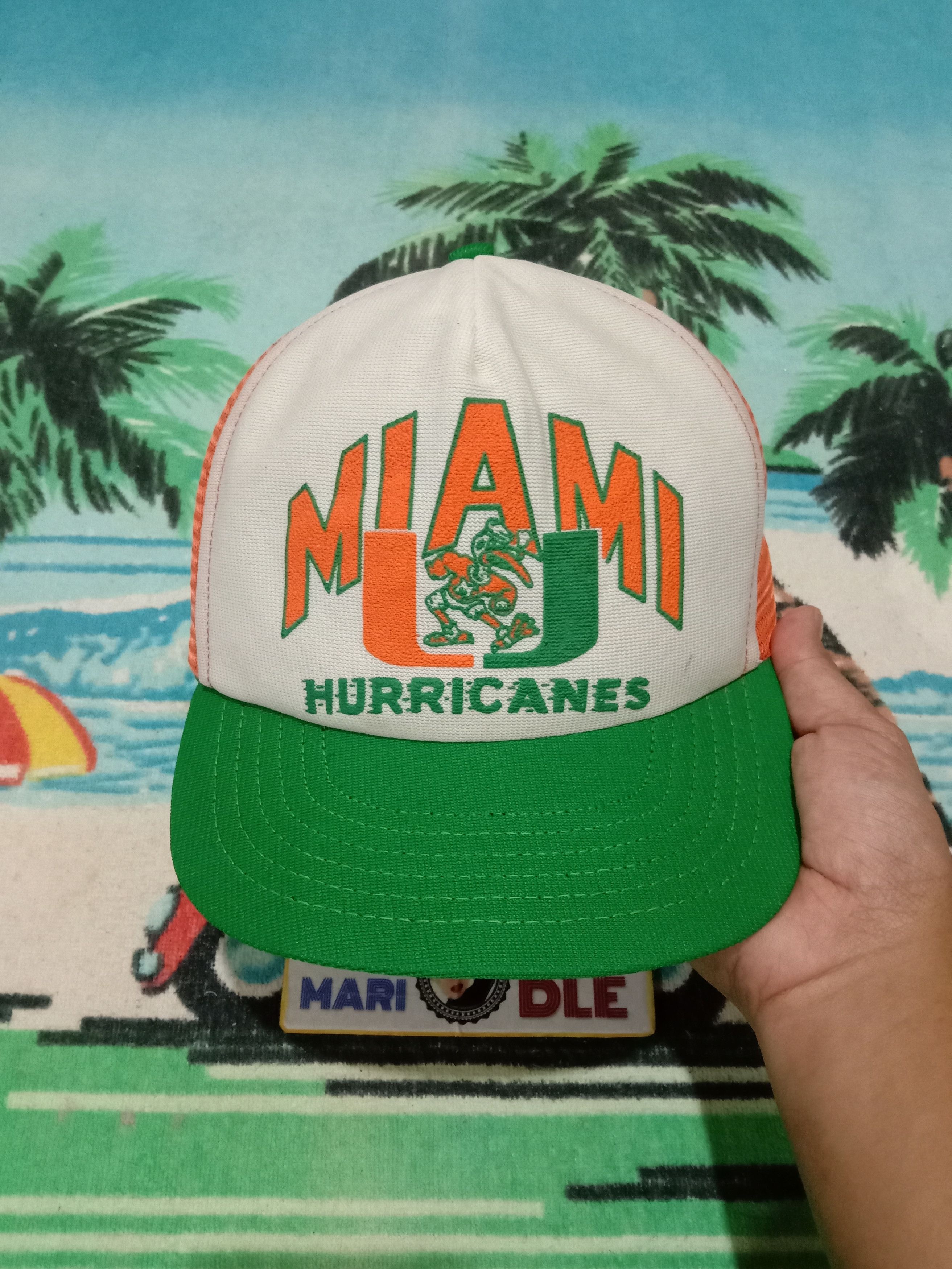 VINTAGE TRUCKER AMERICAN SPORT UTAH MIAMI HURRICANES