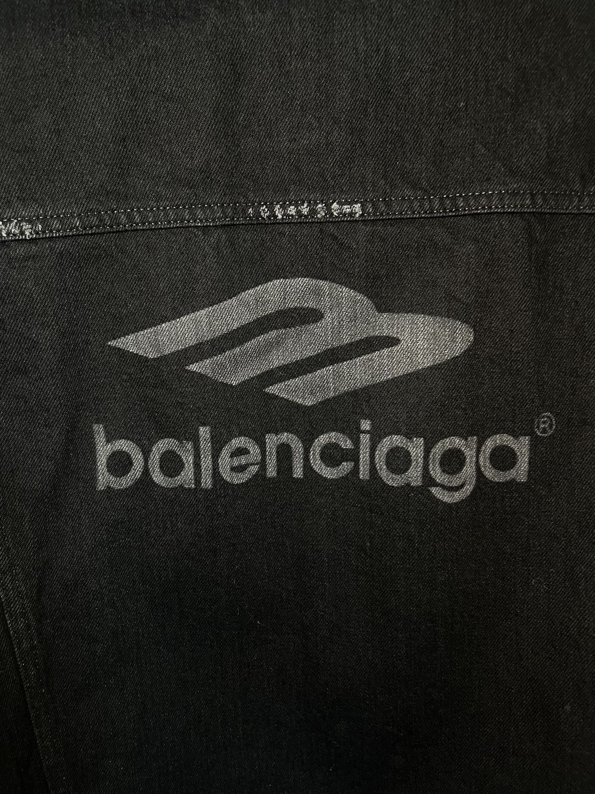 Balenciaga Balenciaga Denim Jacket - Thrashed Big Print Size US XS / EU 42 / 0 - 9 Thumbnail