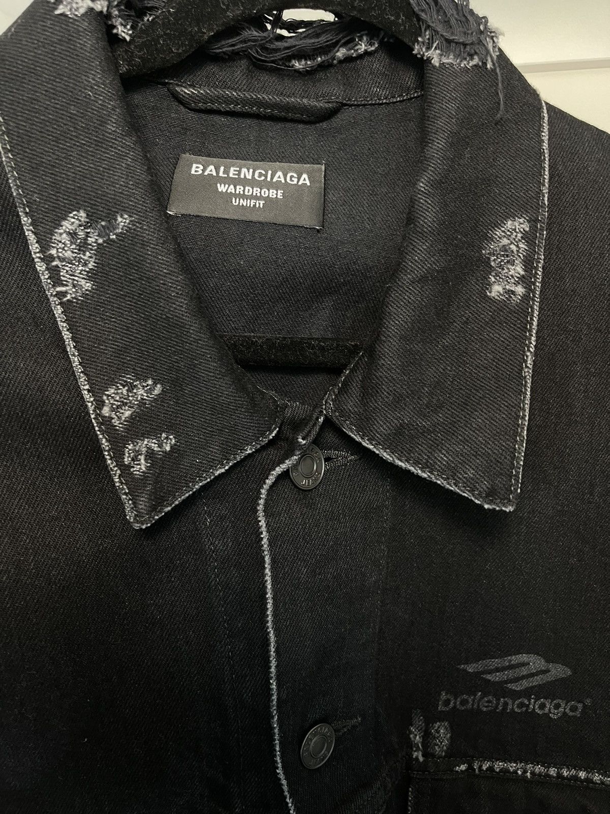Balenciaga Balenciaga Denim Jacket - Thrashed Big Print Size US XS / EU 42 / 0 - 7 Thumbnail