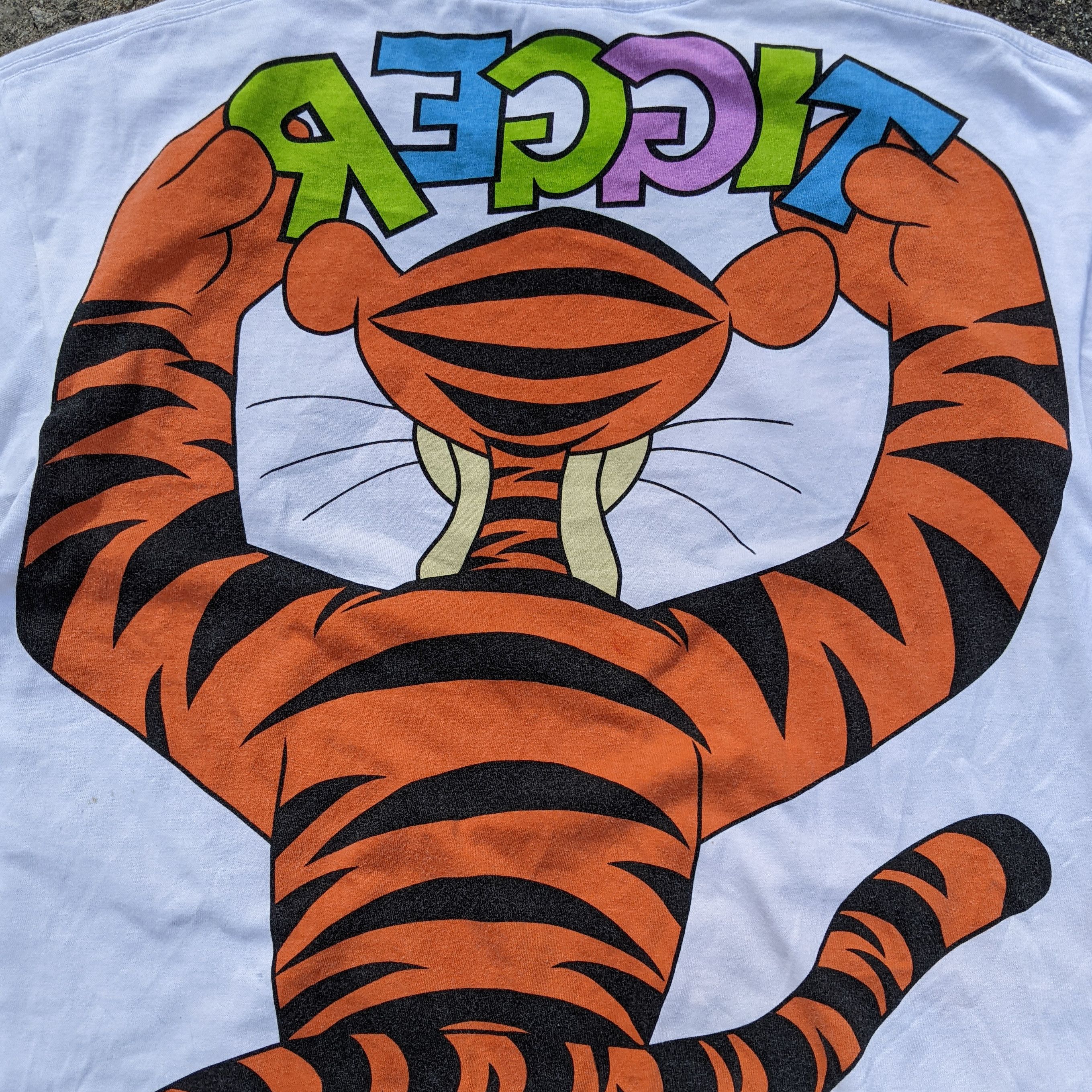 Disney Vintage Disney Tigger Pooh Mirror Print Tee Size US L / EU 52-54 / 3 - 4 Thumbnail