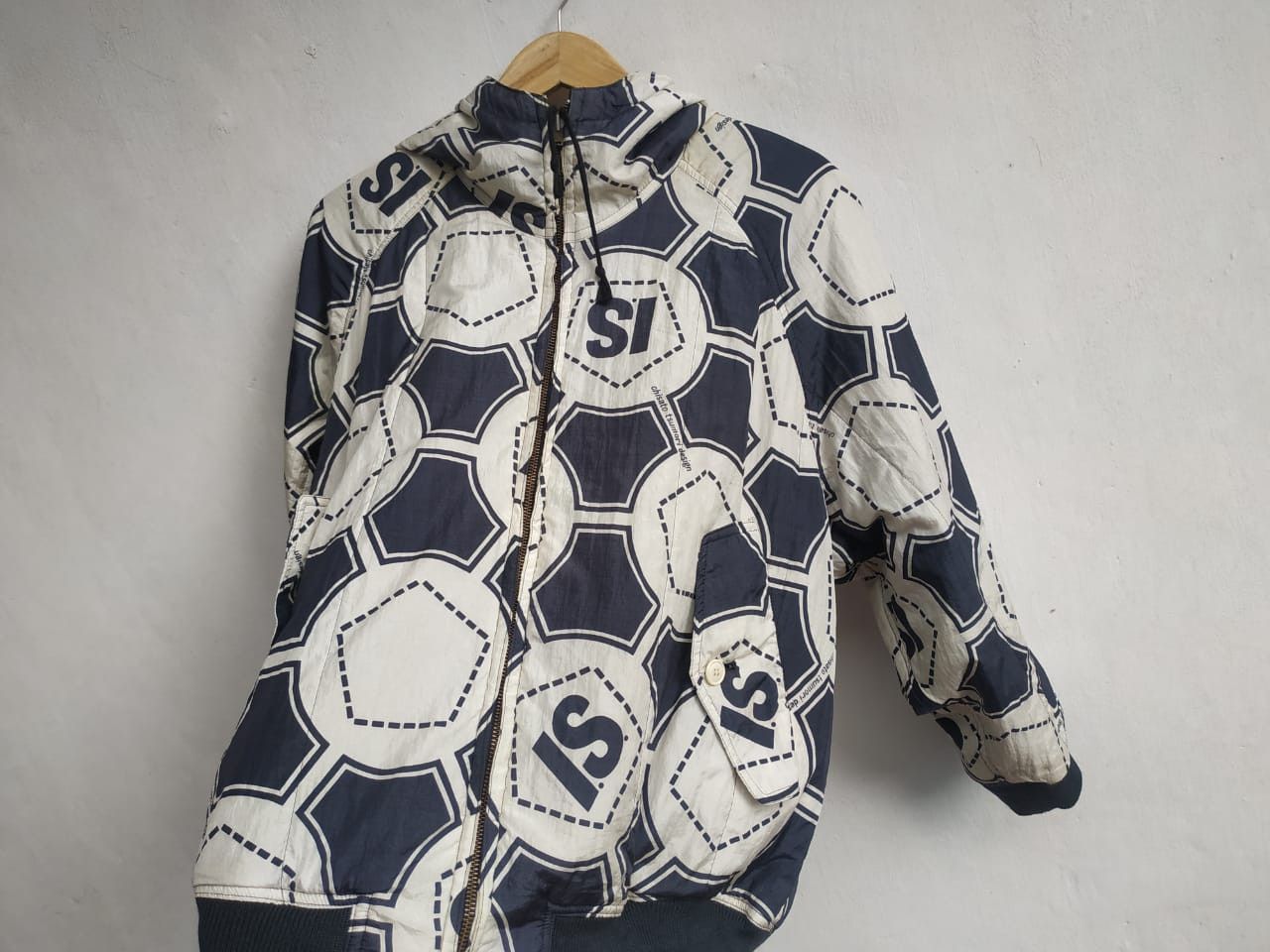 Issey Miyake Fit S to M, 80'S Issey Miyake Reversible Oversize Bomber Size US M / EU 48-50 / 2 - 11 Thumbnail