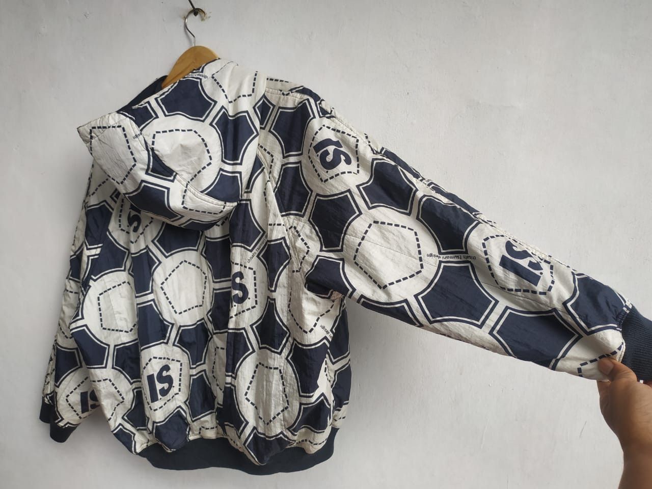 Issey Miyake Fit S to M, 80'S Issey Miyake Reversible Oversize Bomber Size US M / EU 48-50 / 2 - 19 Thumbnail