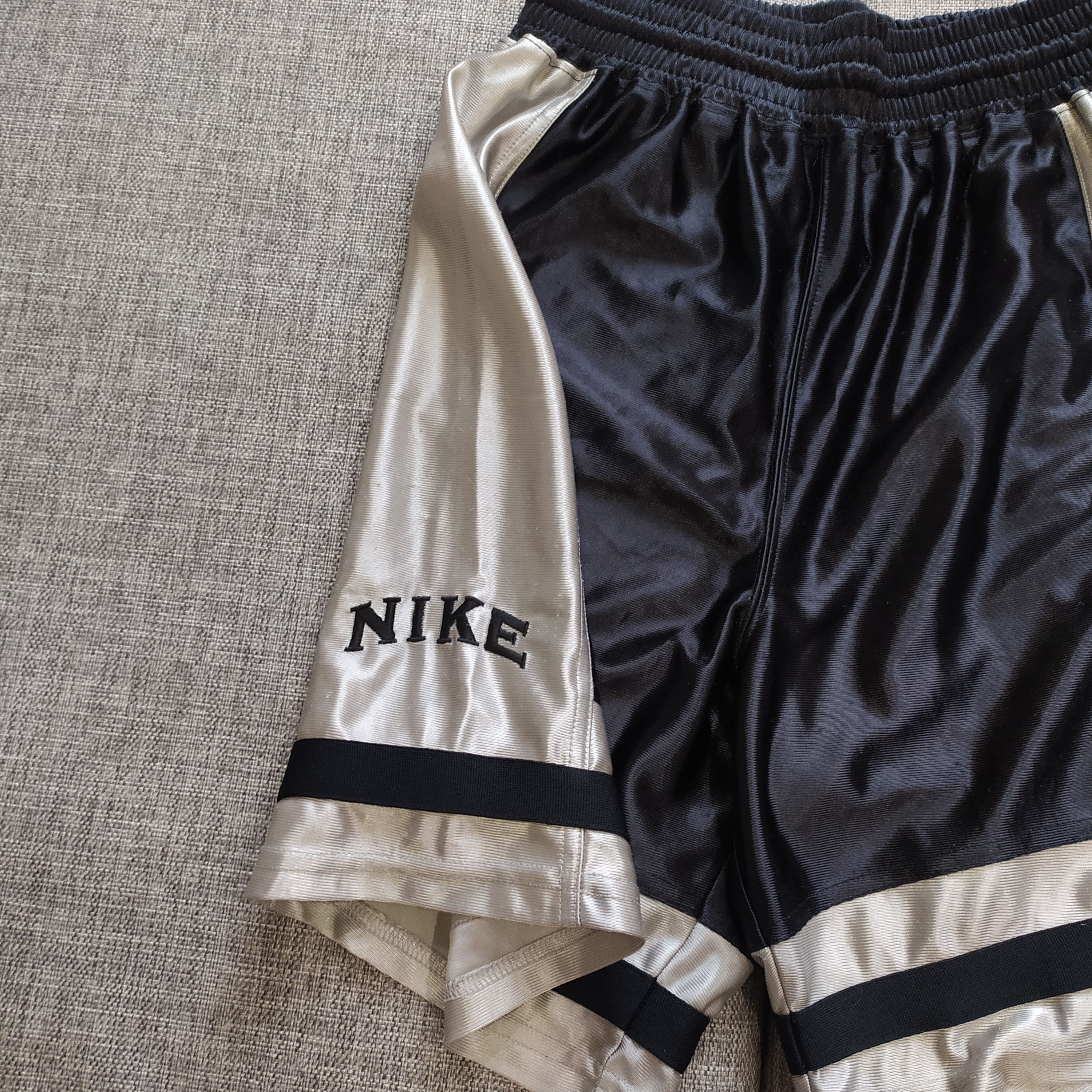 Nike × Vintage Vintage Y2K Nike Swoosh Basketball NBA style dri-fit shorts Size US 30 / EU 46 - 4 Thumbnail