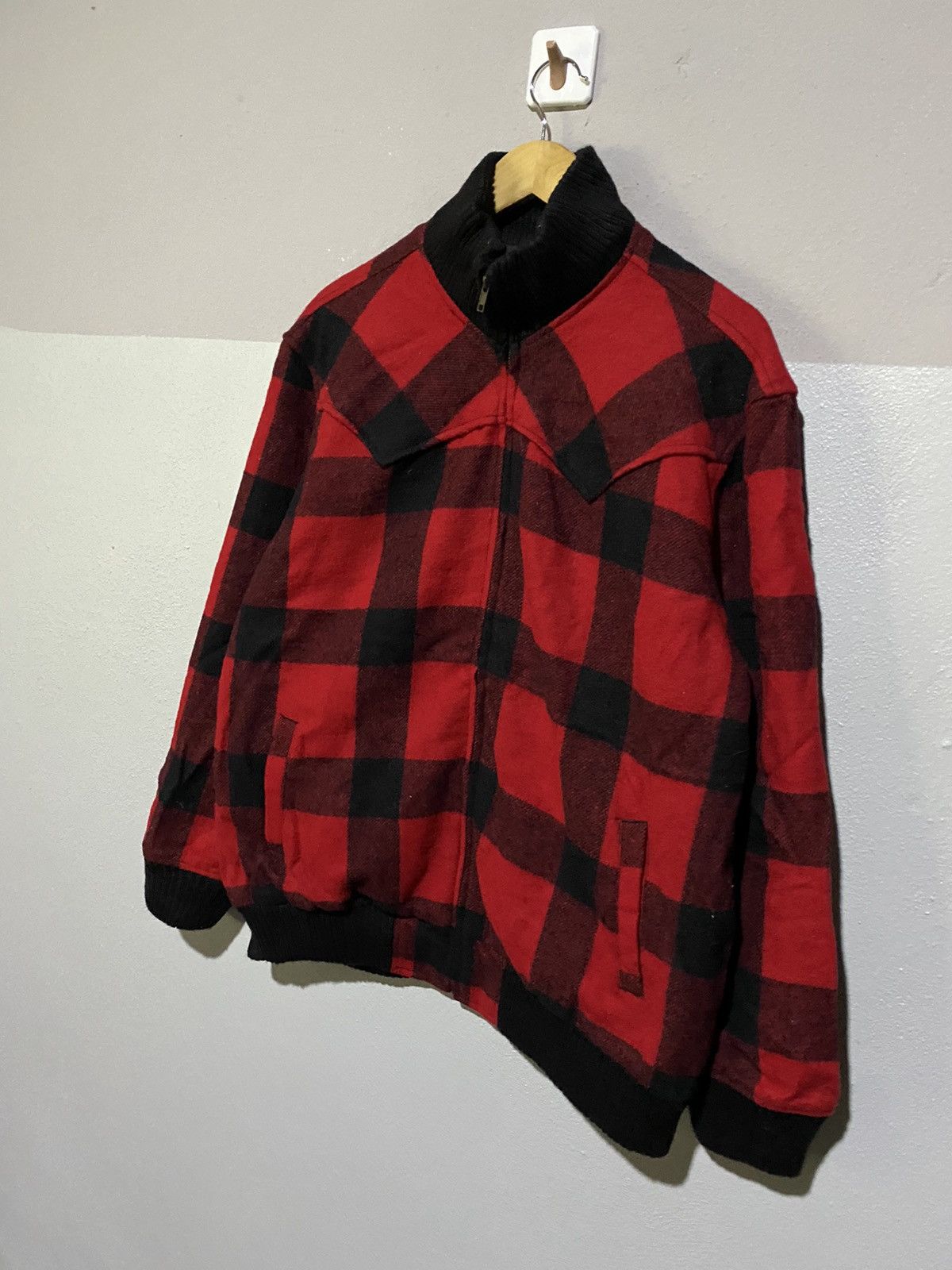 Vintage × Woolrich Woolen Mills Woolrich Red Buffalo Plaid Wool Jacket Vintage Outdoor Wear Size US L / EU 52-54 / 3 - 4 Thumbnail