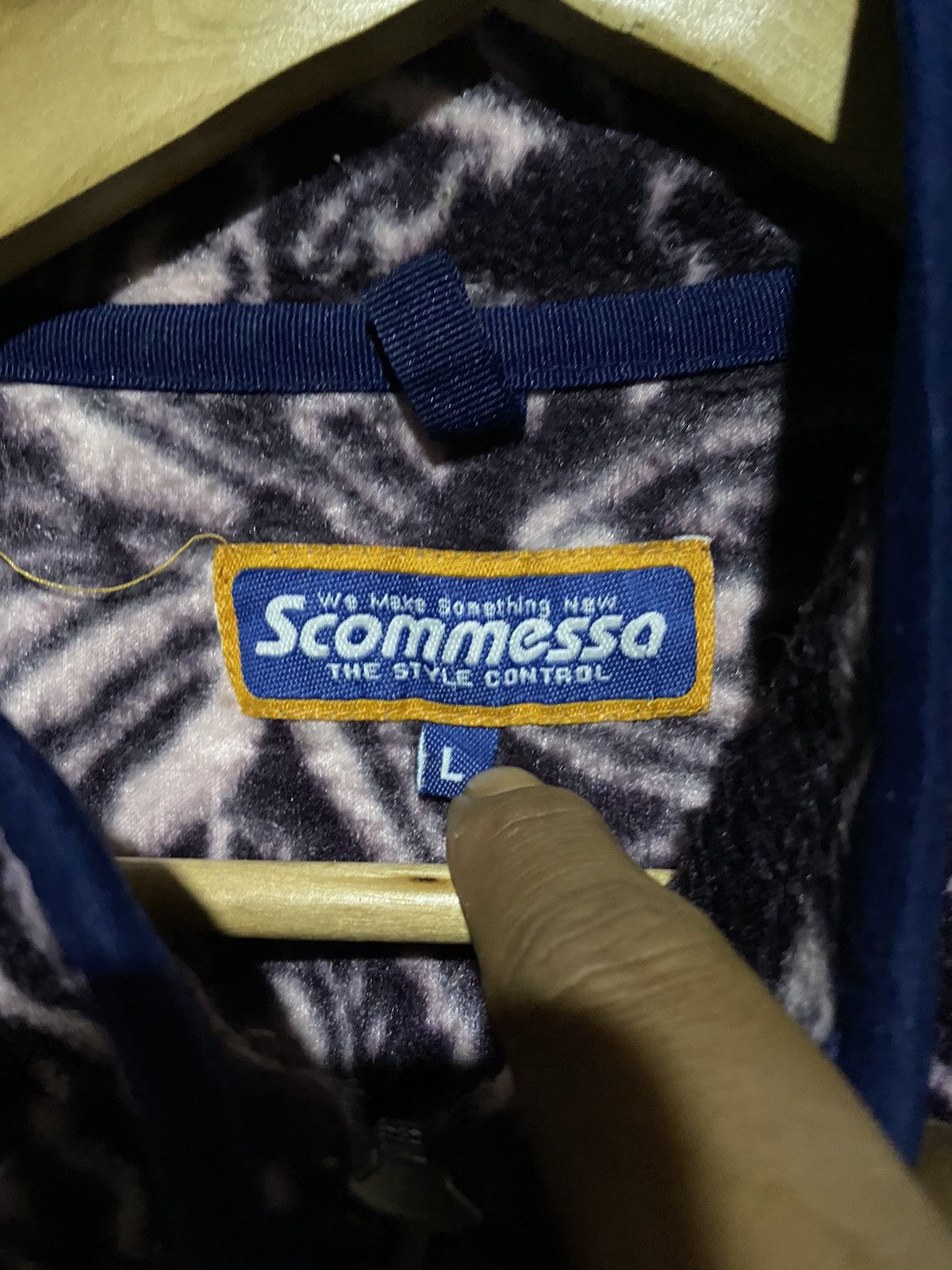 Japanese Brand 🔥SALE🔥SCOMMESSA FLEECE FLOWER MOTIFS Size US L / EU 52-54 / 3 - 6 Thumbnail