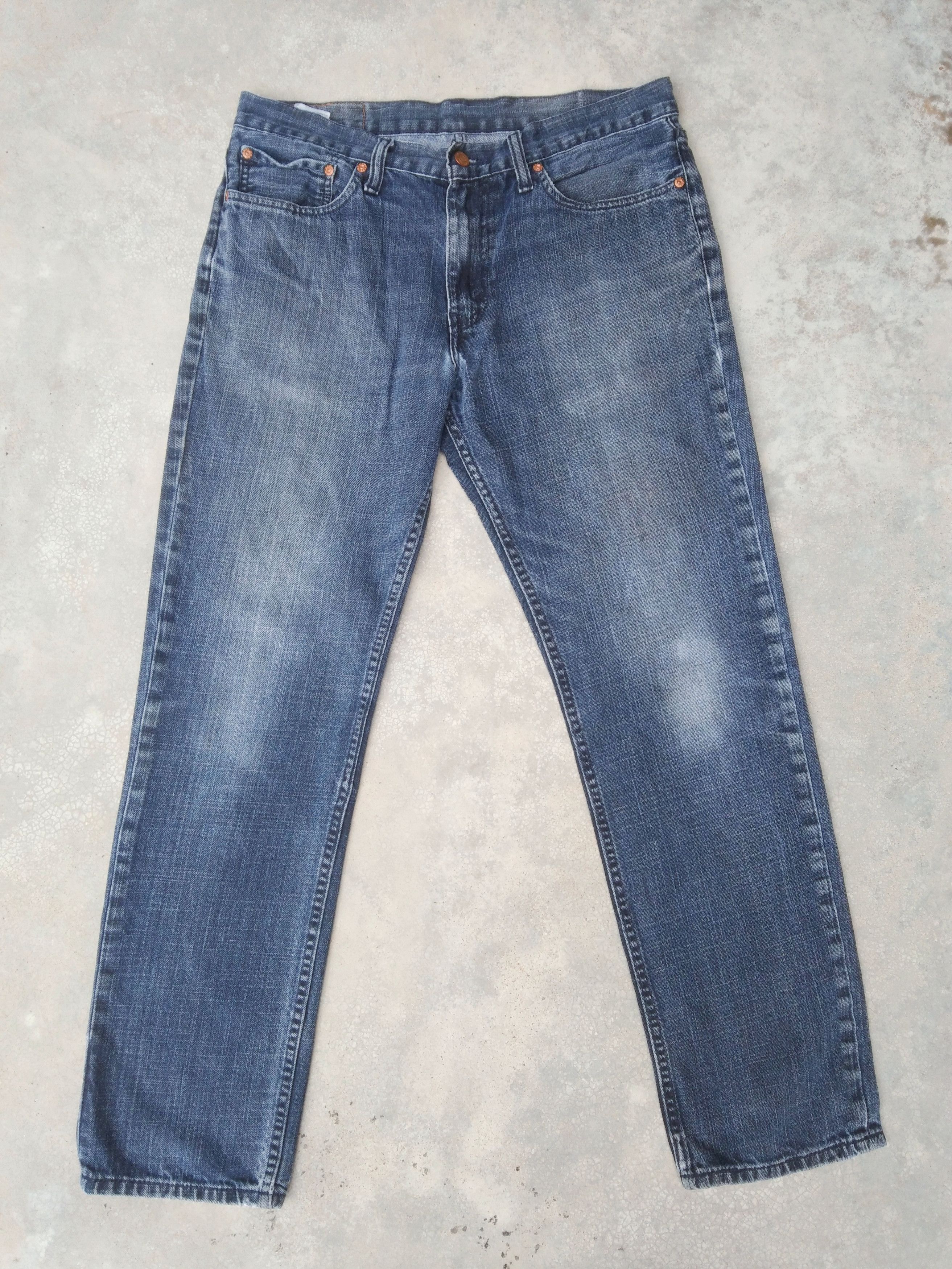 image of Vintage Levi's Jeans 511 Distressed Denim 34X30 in Blue, Men's