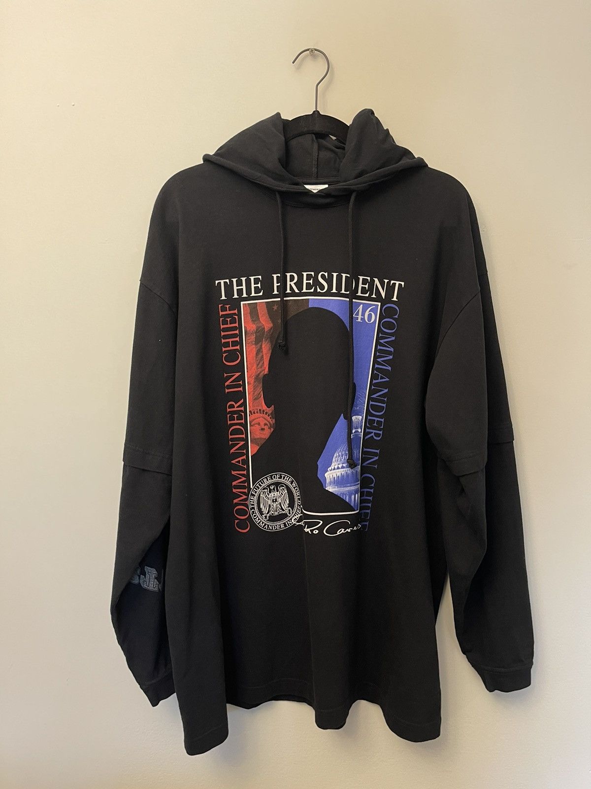 Vetements (BNWT*)Vetements 19fw runway maskhooded president sweatshirt Size US S / EU 44-46 / 1 - 1 Thumbnail