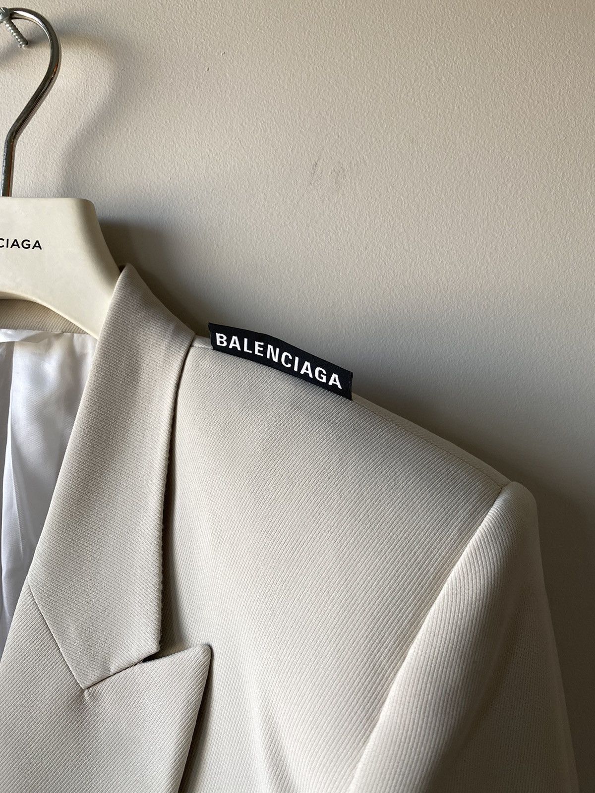 Balenciaga Balenciaga SS19 80s Shoulder Suit | Grailed