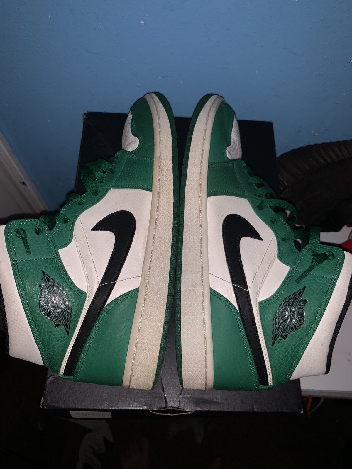 Jordan Brand Air Jordan 1 Mid Pine Green Size US 11.5 / EU 44-45 - 4 Thumbnail