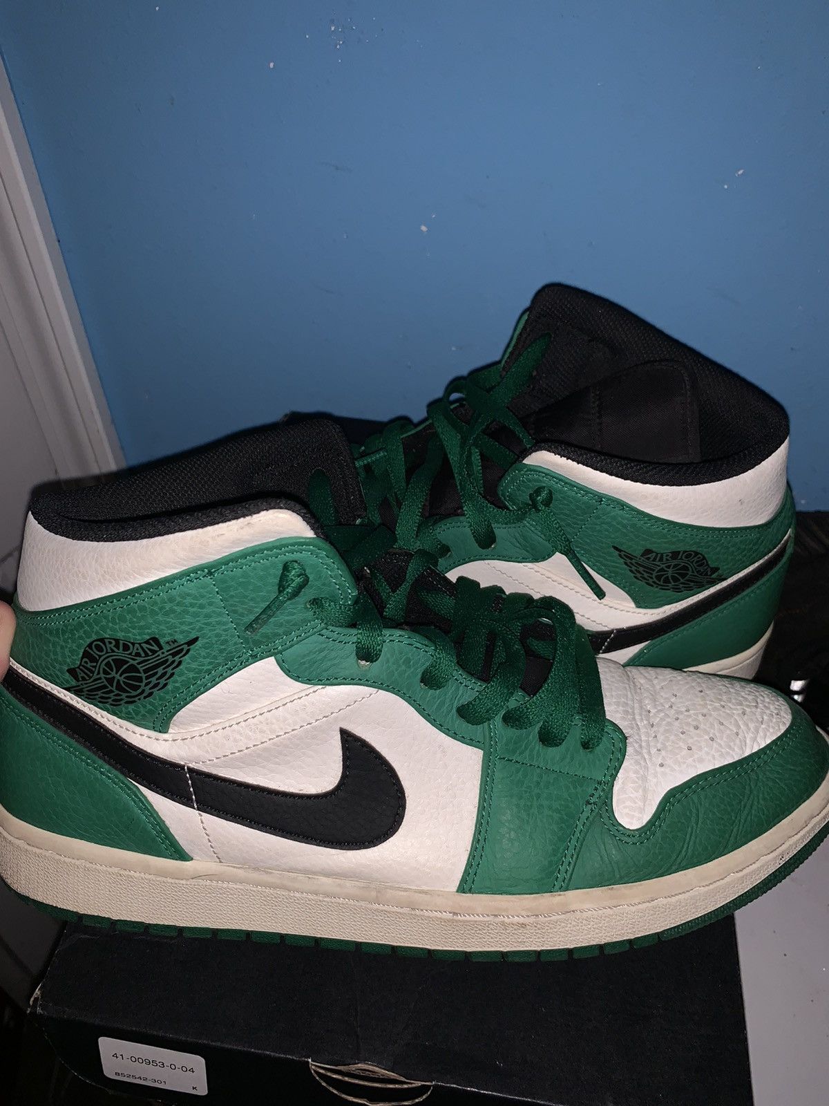 Jordan Brand Air Jordan 1 Mid Pine Green Size US 11.5 / EU 44-45 - 5 Thumbnail