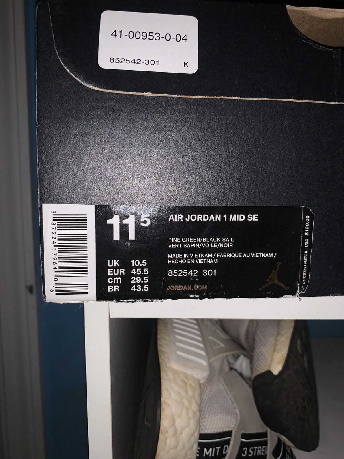 Jordan Brand Air Jordan 1 Mid Pine Green Size US 11.5 / EU 44-45 - 8 Thumbnail