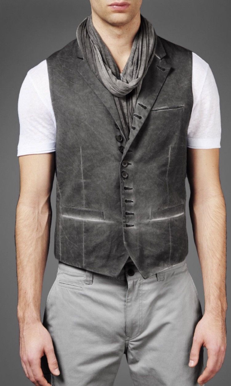 Multibutton vest. 48