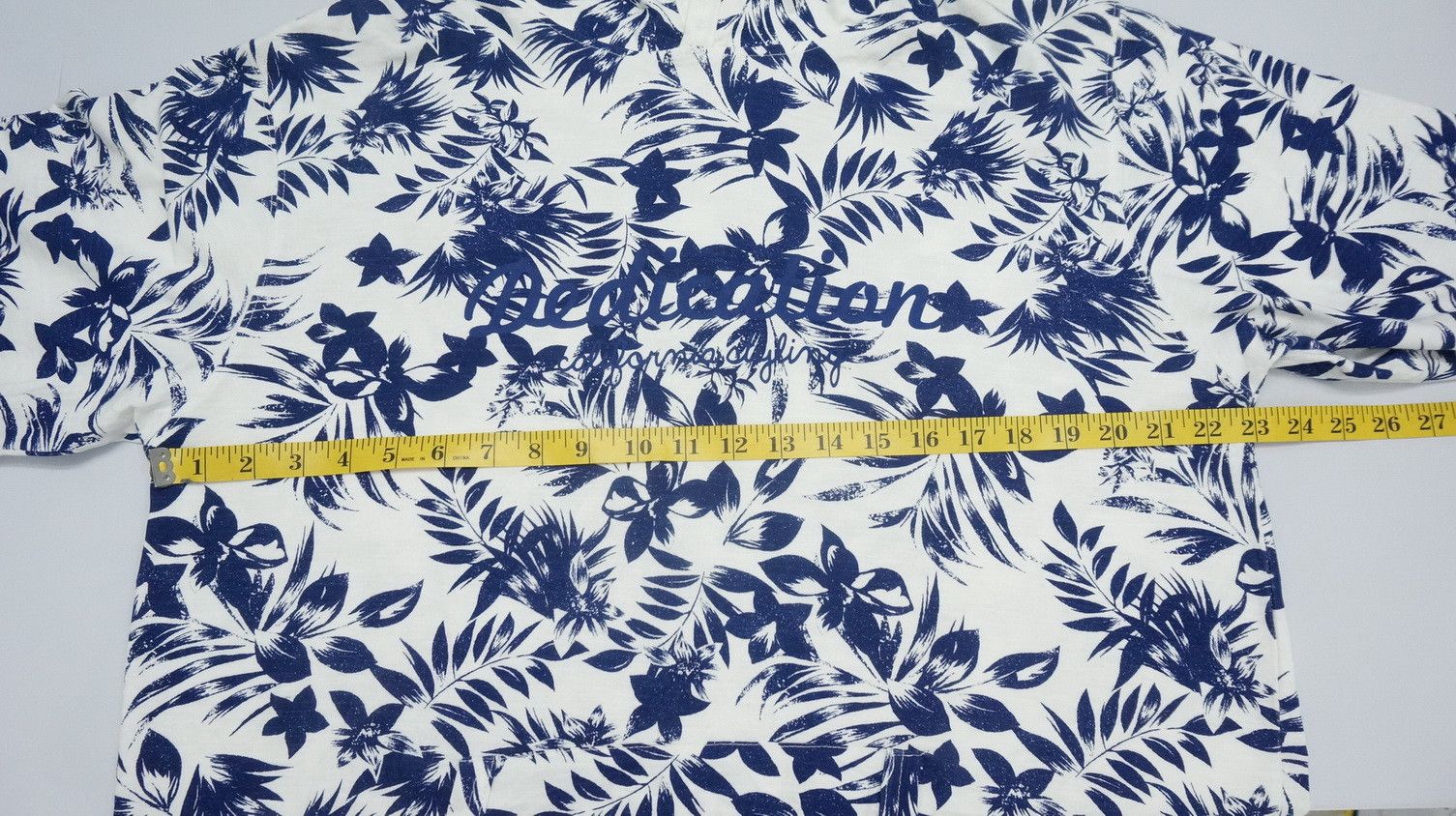 Japanese Brand ILLS California Styling Floral Hoodie Short Sleeve T-Shirt Size US L / EU 52-54 / 3 - 7 Thumbnail