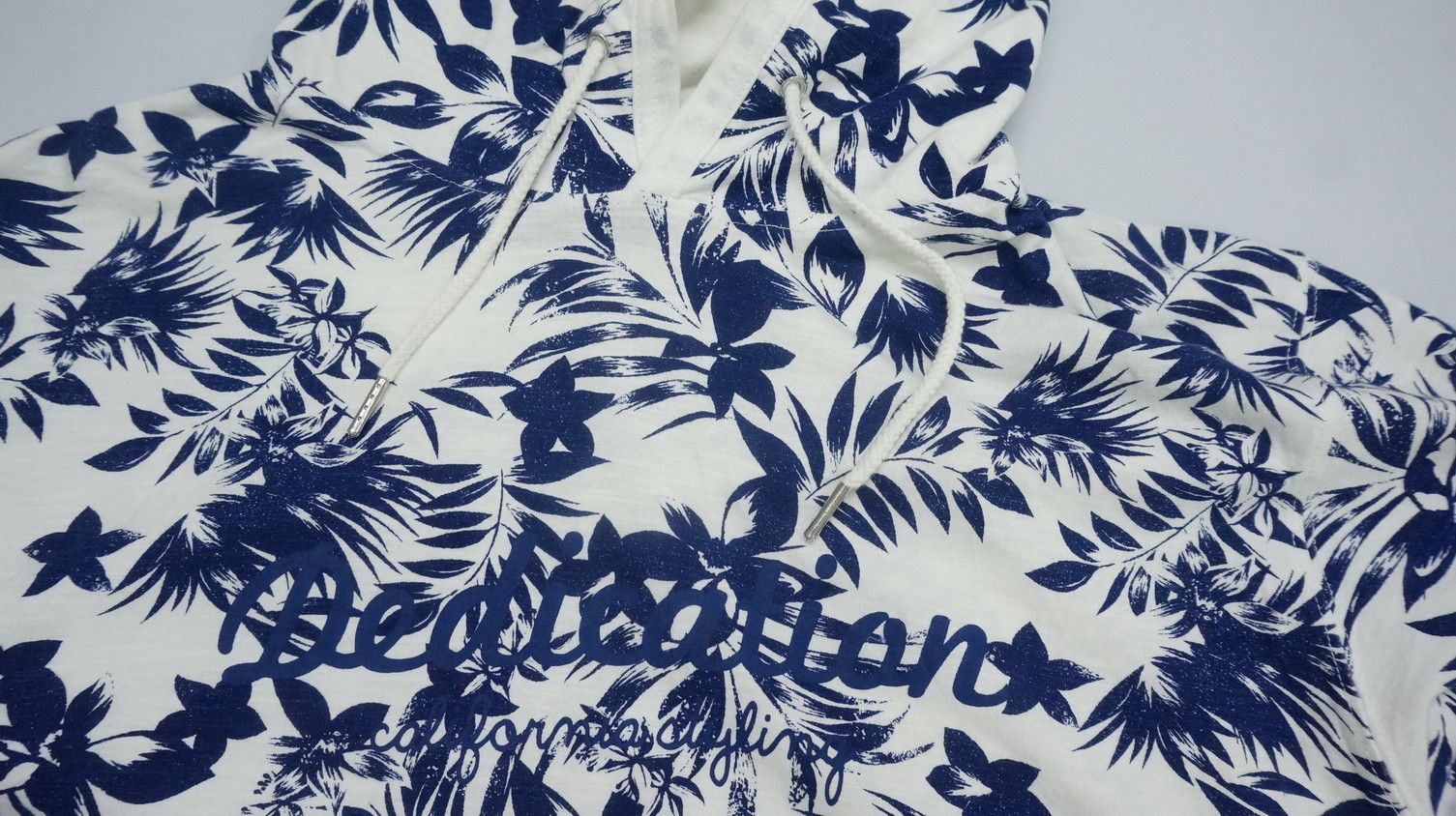 Japanese Brand ILLS California Styling Floral Hoodie Short Sleeve T-Shirt Size US L / EU 52-54 / 3 - 11 Thumbnail