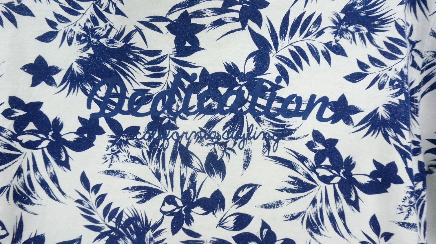Japanese Brand ILLS California Styling Floral Hoodie Short Sleeve T-Shirt Size US L / EU 52-54 / 3 - 4 Thumbnail