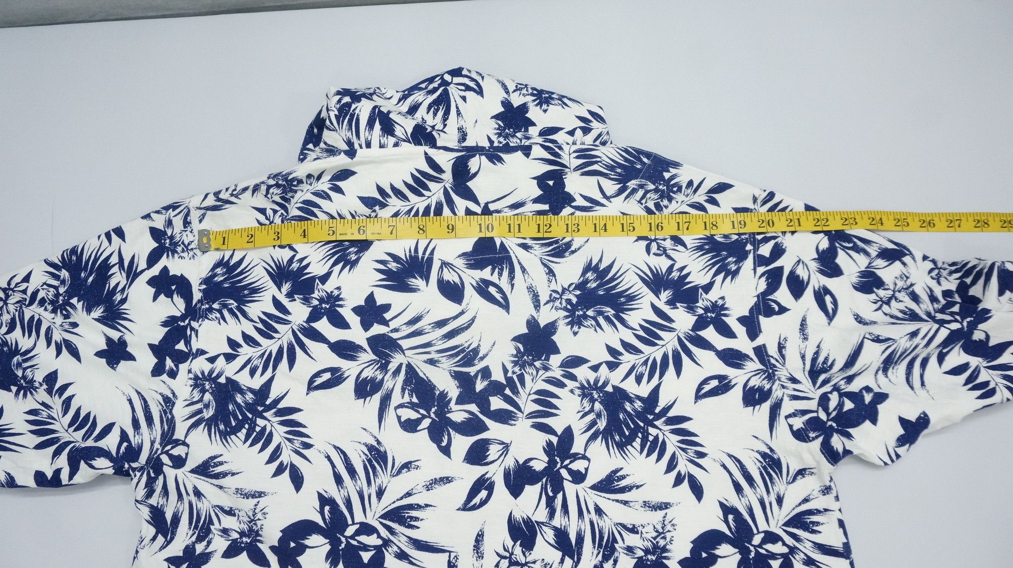 Japanese Brand ILLS California Styling Floral Hoodie Short Sleeve T-Shirt Size US L / EU 52-54 / 3 - 9 Thumbnail