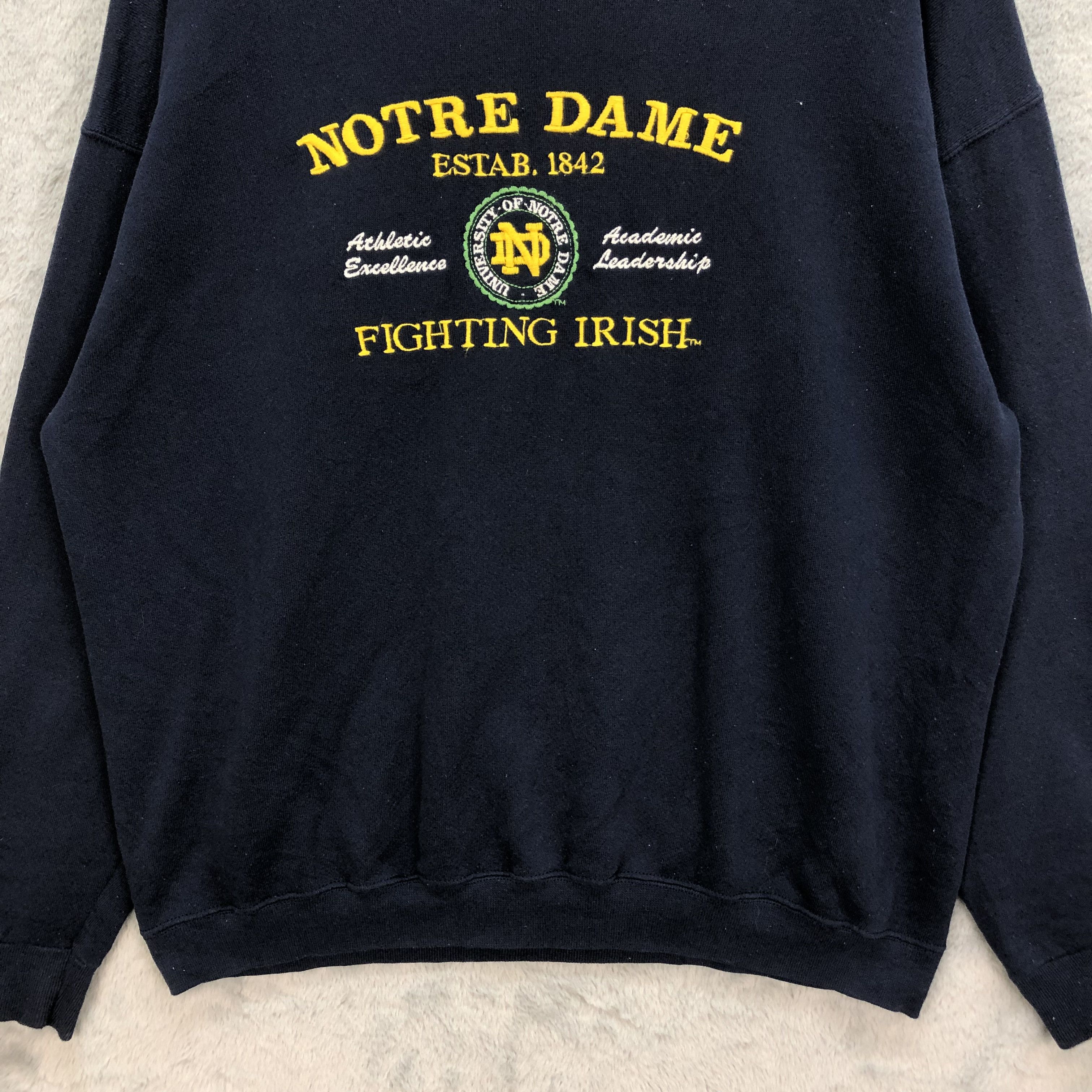 NFL VINTAGE NOTRE DAME FIGHTING IRISH SWEATSHIRT #5224-180 Size US XL / EU 56 / 4 - 4 Thumbnail