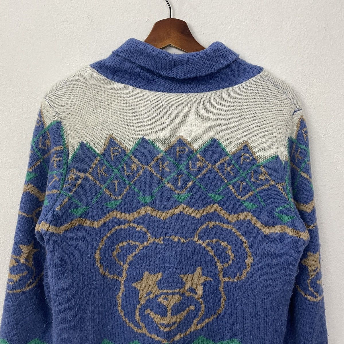 Japanese Brand Vintage Rockin Bear Zipper Ups Fleece Jacket Size US M / EU 48-50 / 2 - 10 Thumbnail