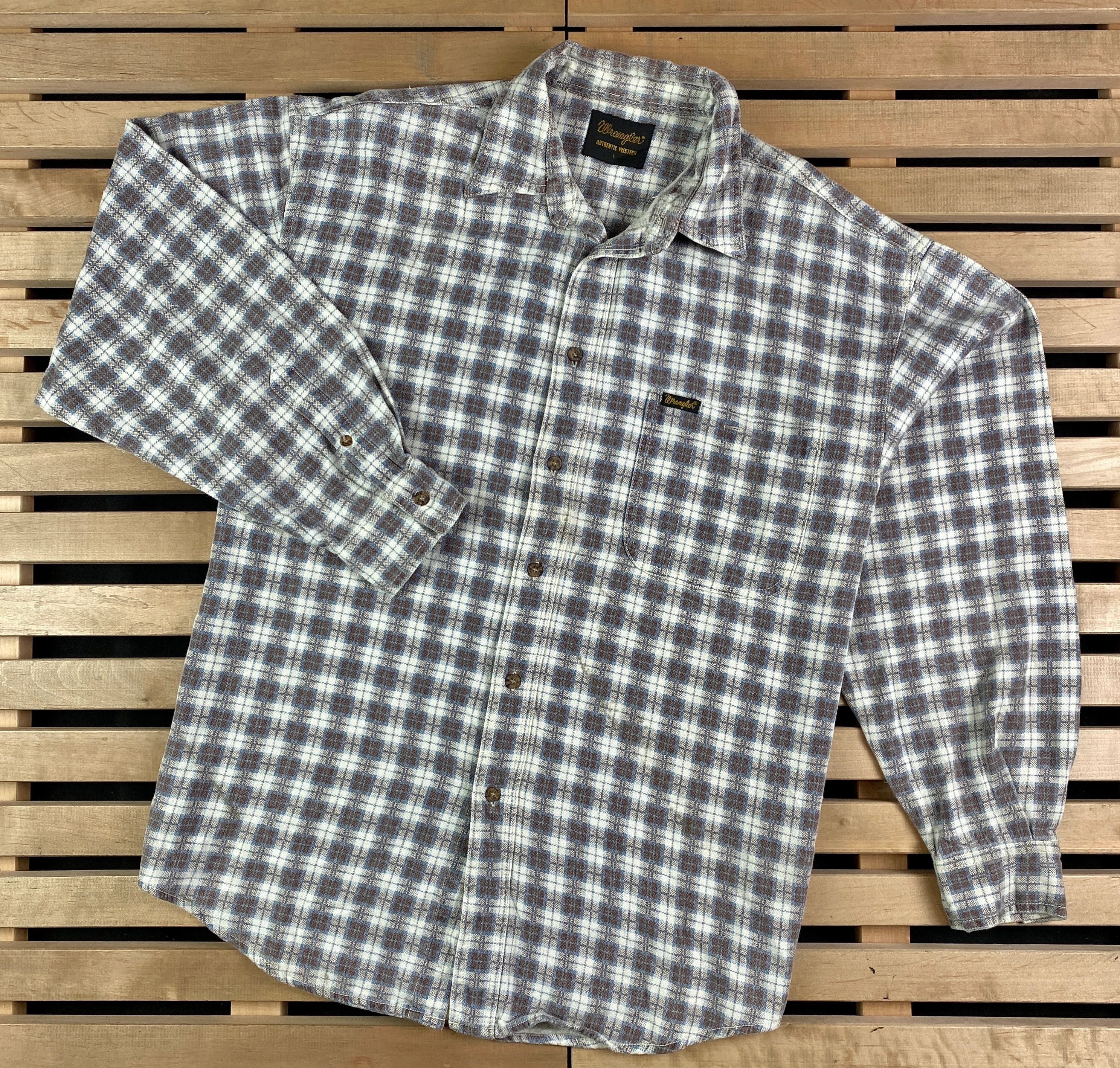 Vintage × Wrangler Mens Shirt Long Sleeve Wrangler Vintage Size L Size US L / EU 52-54 / 3 - 1 Thumbnail