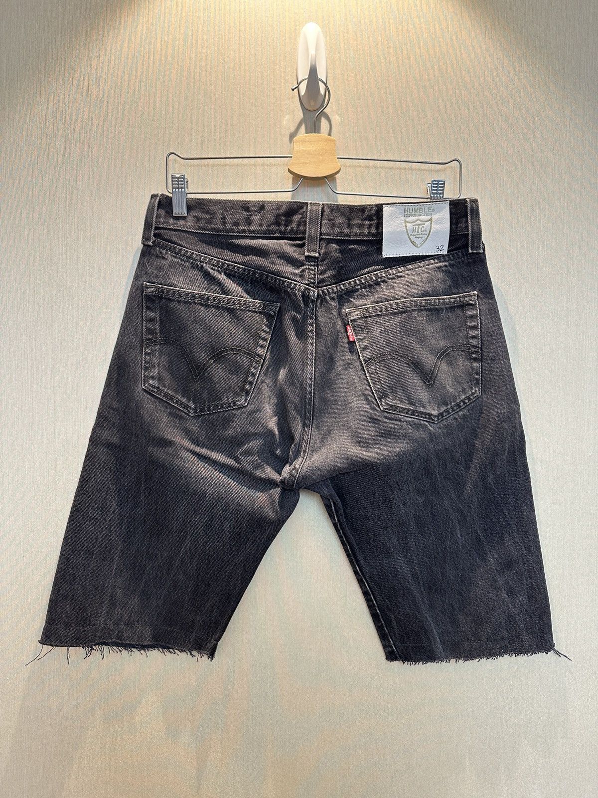 Hollywood Trading Company HTC IrregulaR HUMBLE Gemstone Studded Vintage Levi’s Shorts Size US 32 / EU 48 - 6 Thumbnail