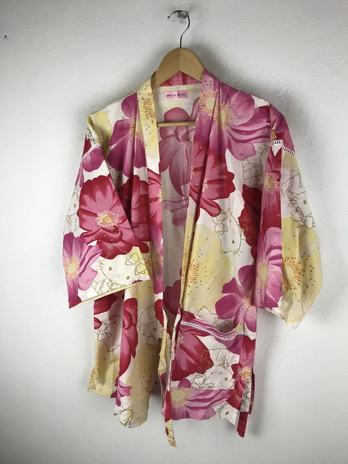 Anime × Japanese Brand 🔥SALE🔥HELLO KITTY KIMONO STYLE JAPANESE CARTOON Size US M / EU 48-50 / 2 - 6 Thumbnail