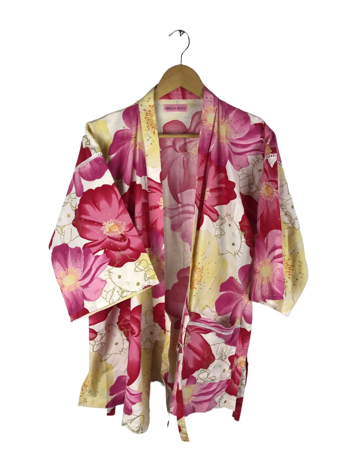 Anime × Japanese Brand 🔥SALE🔥HELLO KITTY KIMONO STYLE JAPANESE CARTOON Size US M / EU 48-50 / 2 - 1 Thumbnail