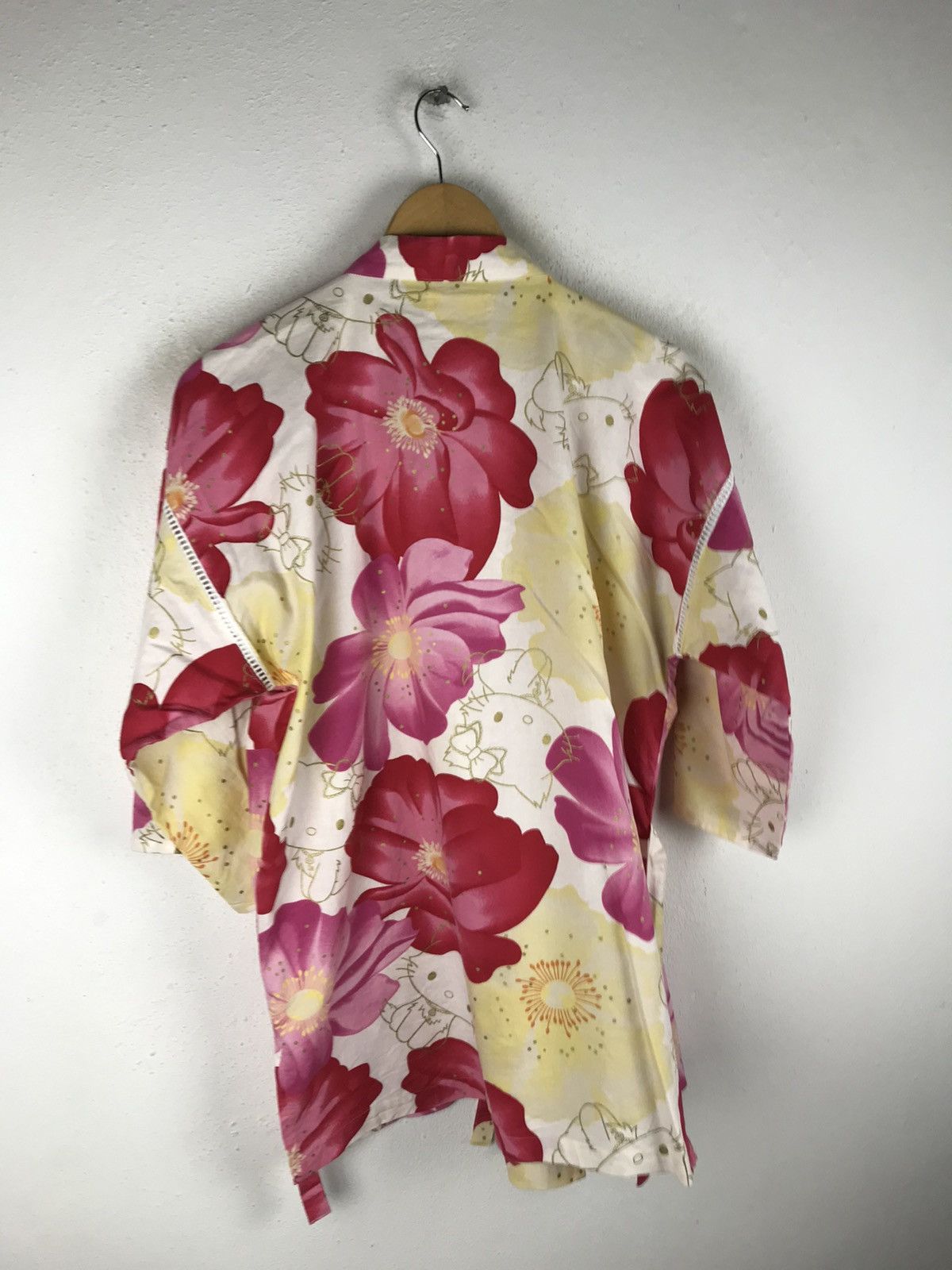 Anime × Japanese Brand 🔥SALE🔥HELLO KITTY KIMONO STYLE JAPANESE CARTOON Size US M / EU 48-50 / 2 - 7 Thumbnail