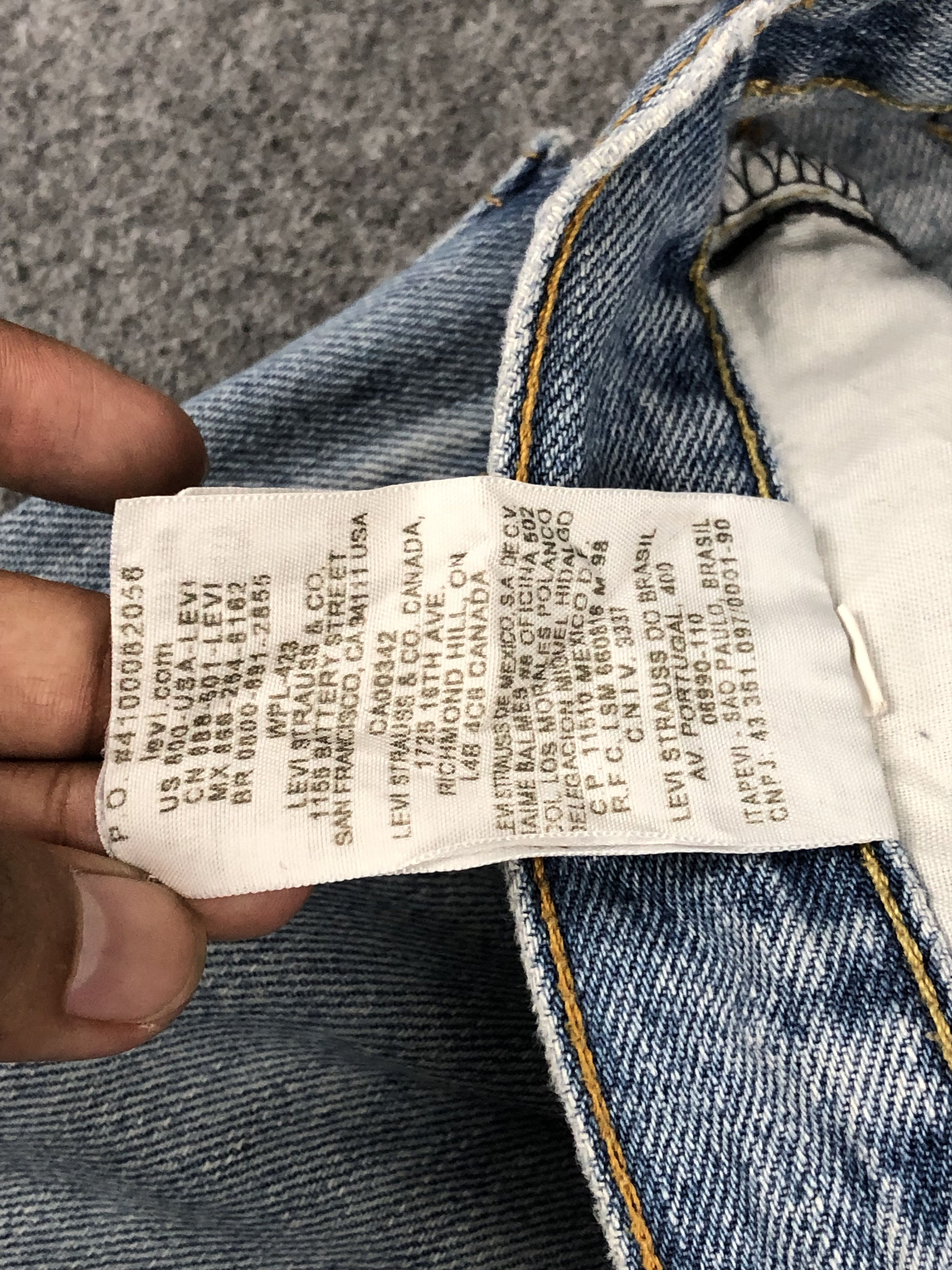 Levi's Vintage Levis 550 Light Wash Jeans DP1670 Size US 33 - 14 Thumbnail