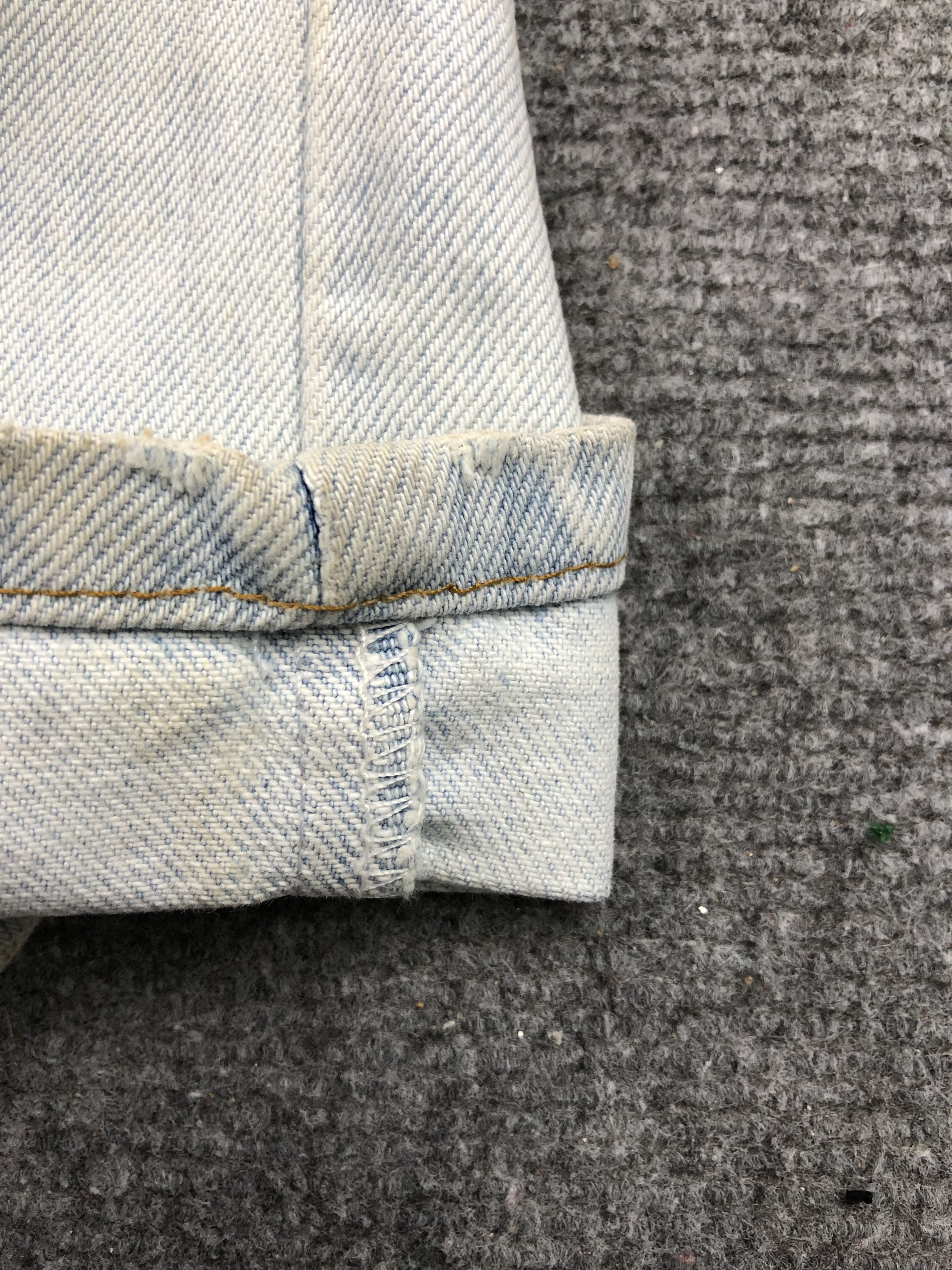 Levi's Vintage 90s Levis 560 Light Wash Jeans DP1668 Size US 32 / EU 48 - 9 Thumbnail