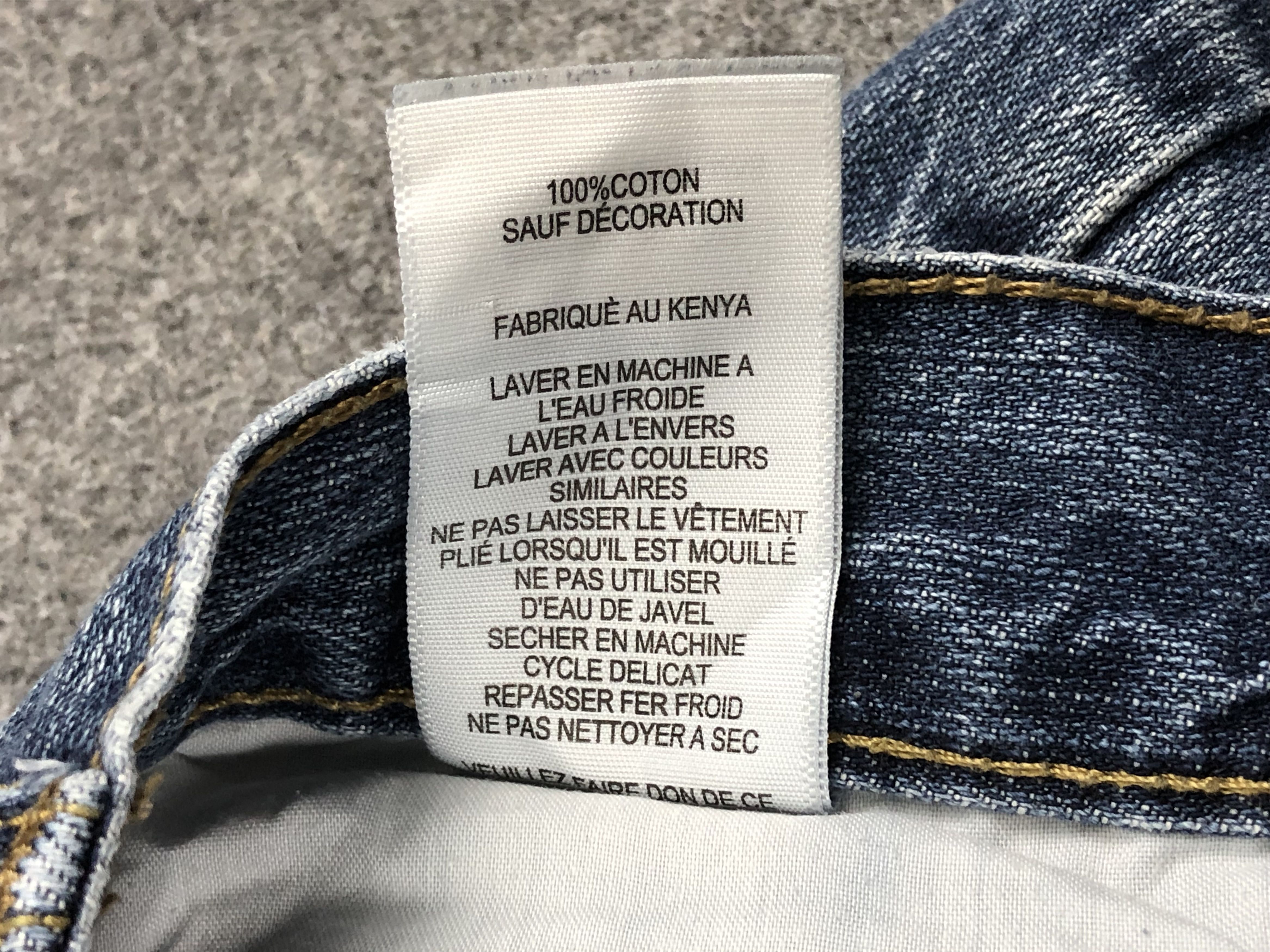Levi's Vintage Levis 550 Light Blue Denim DP1667 Size US 29 - 10 Thumbnail