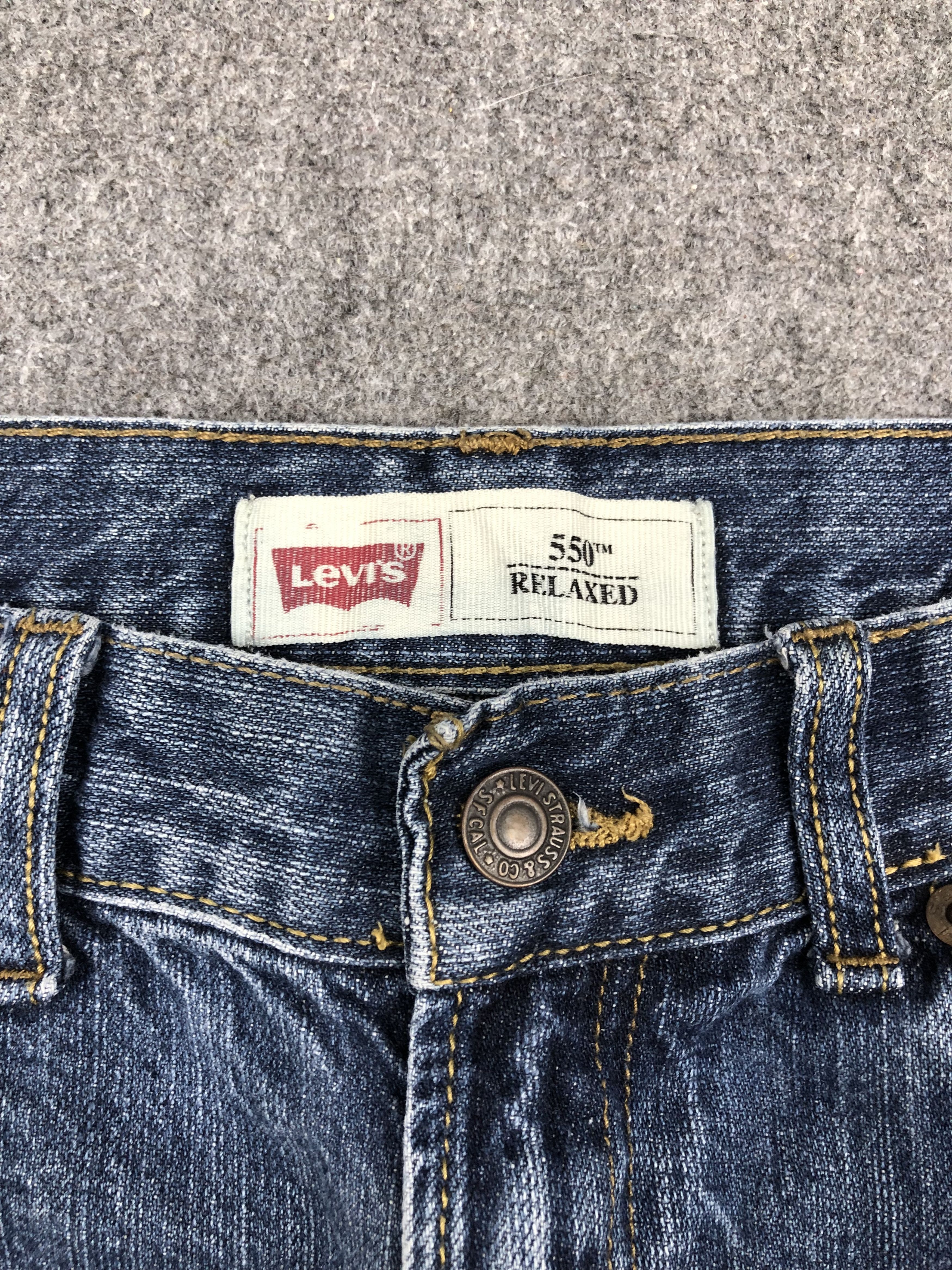 Levi's Vintage Levis 550 Light Blue Denim DP1667 Size US 29 - 7 Thumbnail