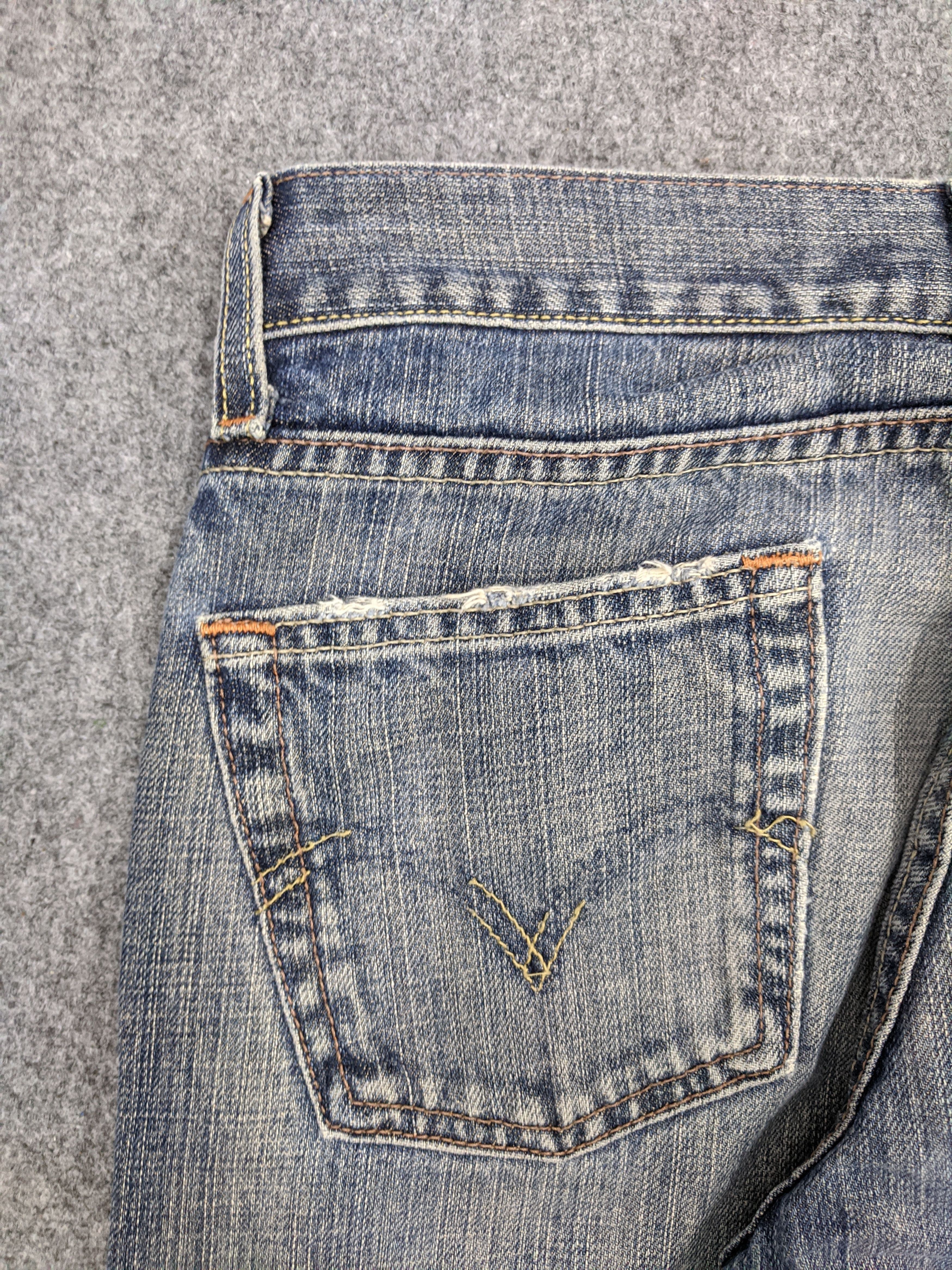 Levi's Vintage Levis 514 Jeans Lightwash DP0754 Size US 31 - 14 Thumbnail