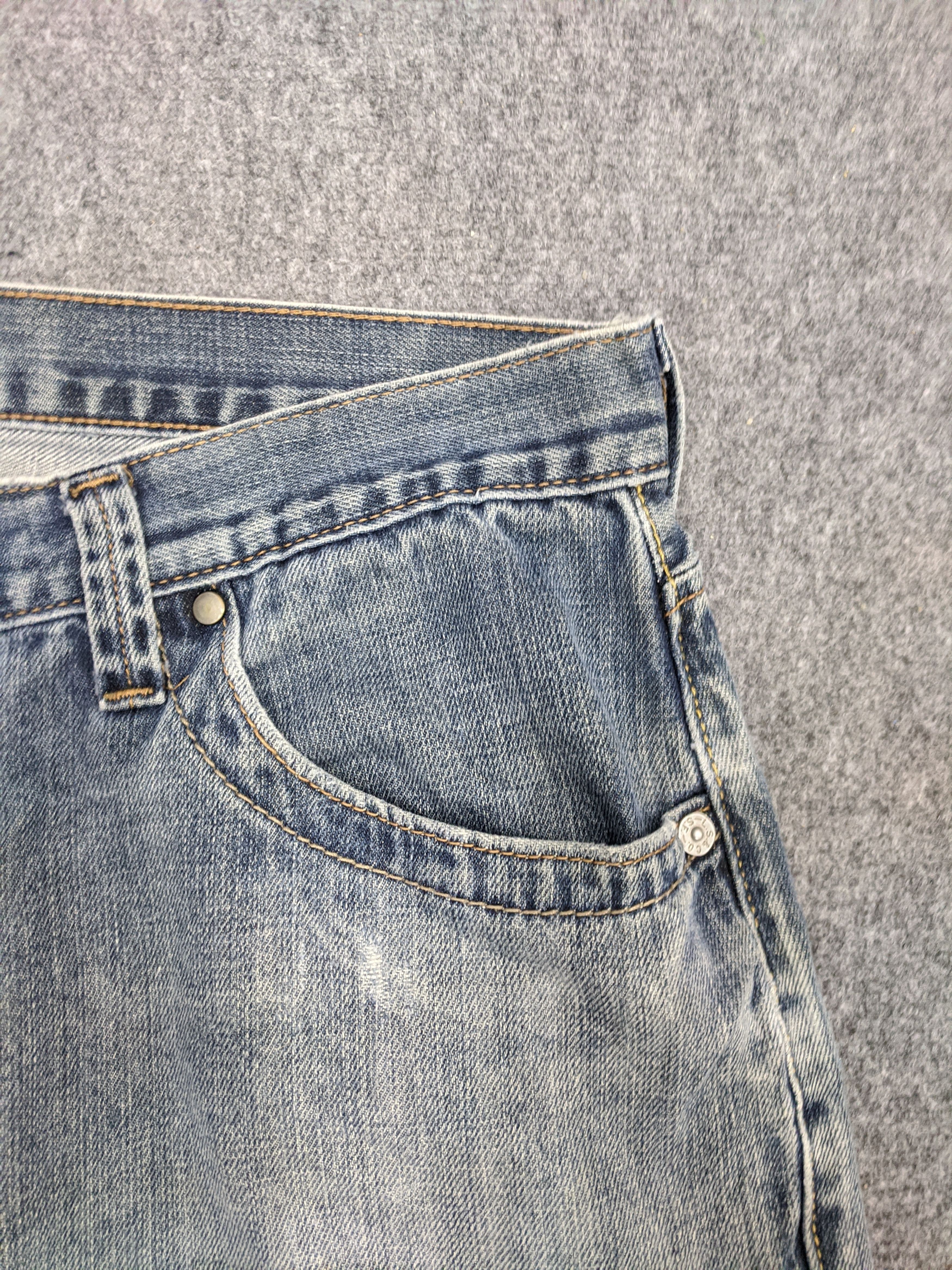 Levi's Vintage Levis Jeans DP0776 Size US 37 - 7 Thumbnail