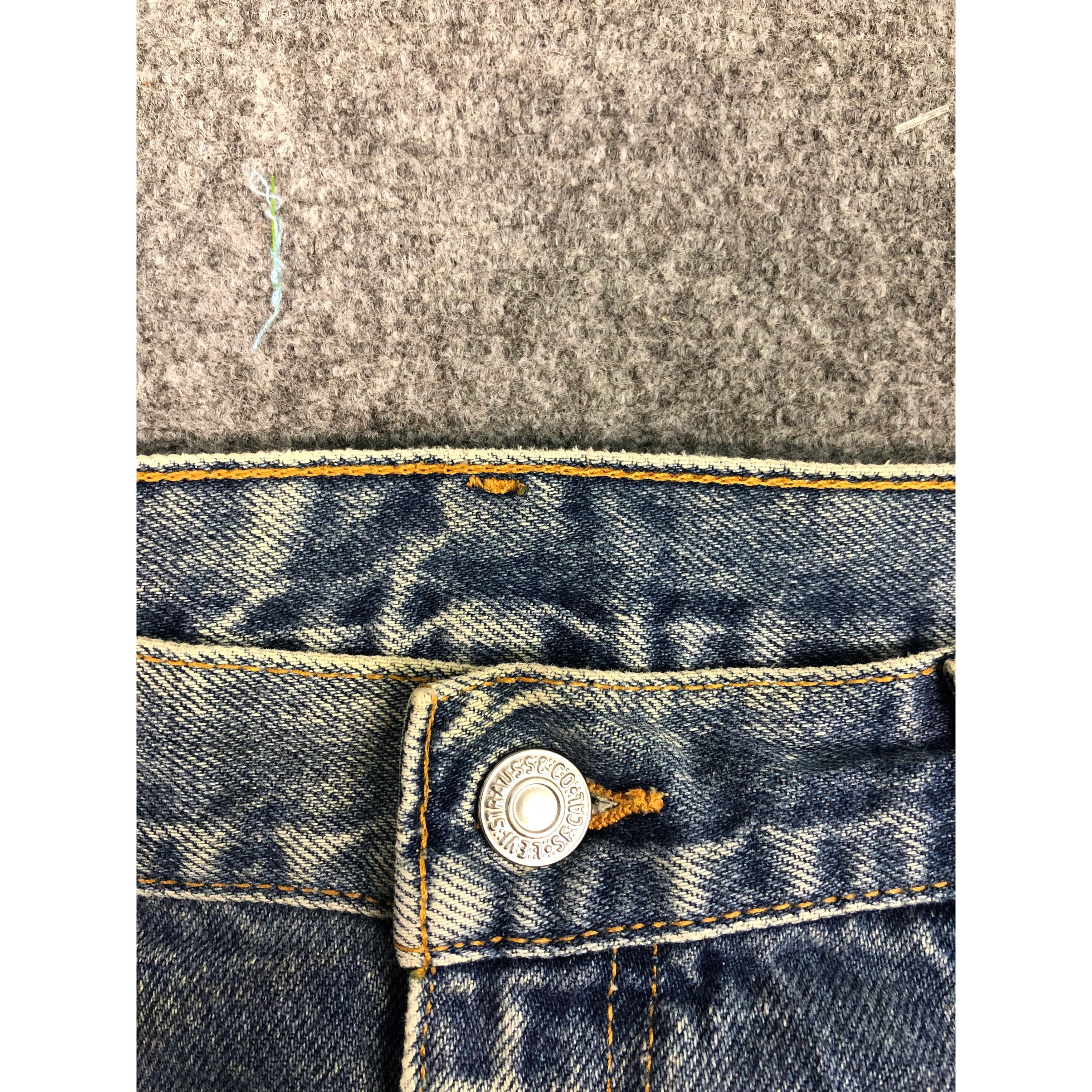 Levi's Vintage 90s Levis 505 Lightwash Jeans DP0567 Size US 37 - 7 Thumbnail