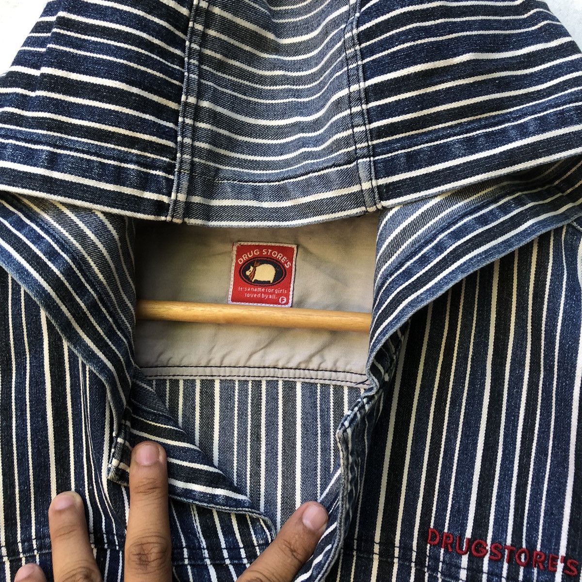 Japanese Brand Vintage 90s Drugstores Hoodie Denim Size US L / EU 52-54 / 3 - 5 Thumbnail