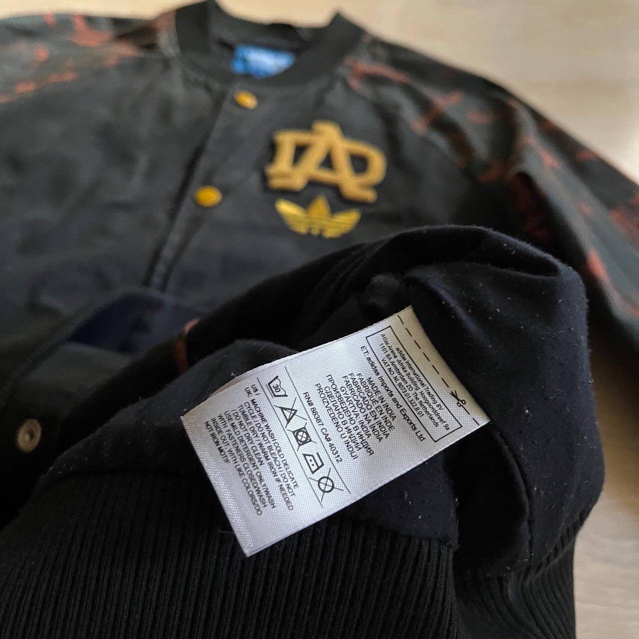 ADIDAS ORIGINALS BOMBER JACKET SIZE “M”
