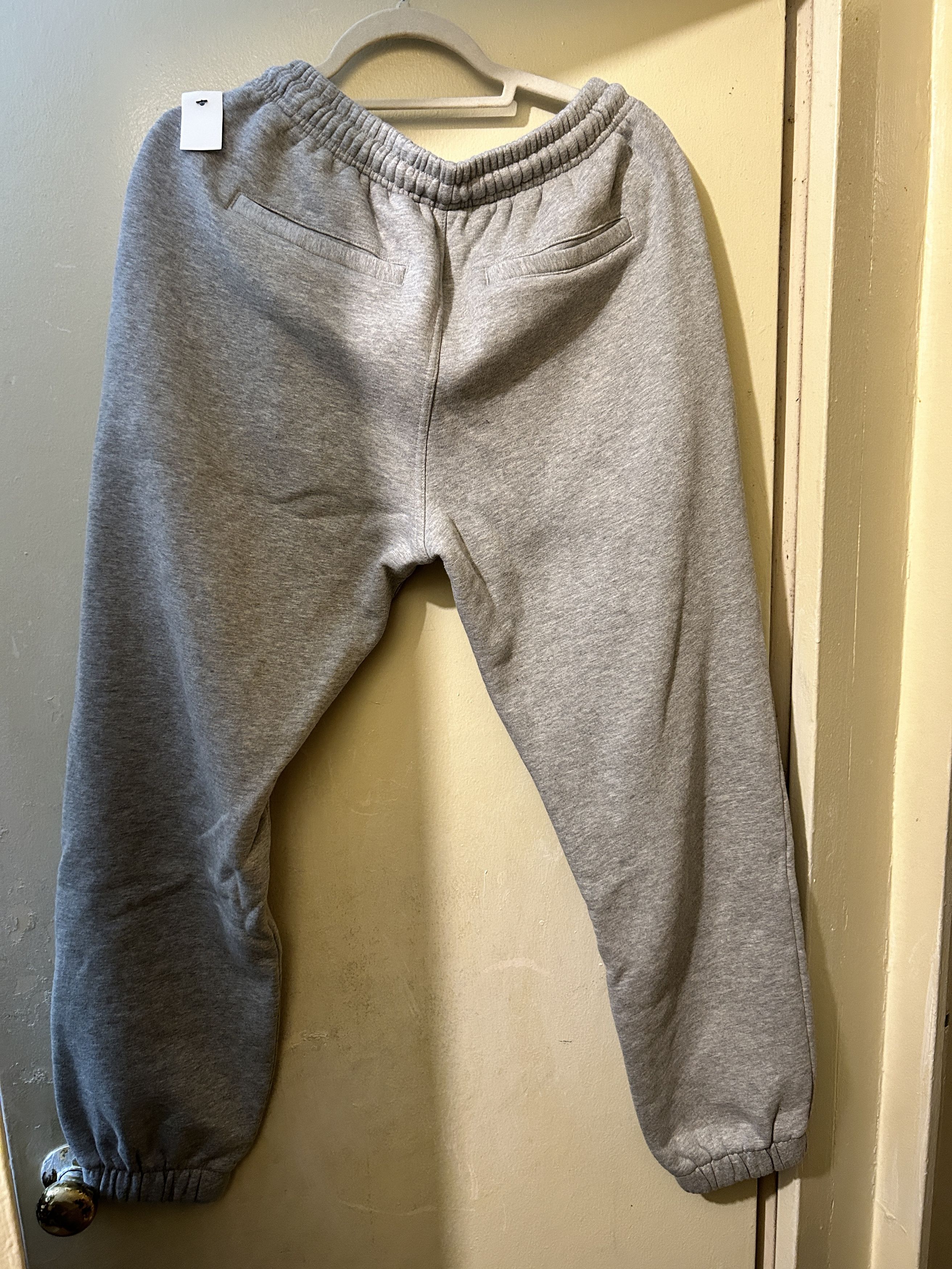 Burberry Burberry London Grey Emboidered patch sweatpants Size US 30 / EU 46 - 9 Thumbnail
