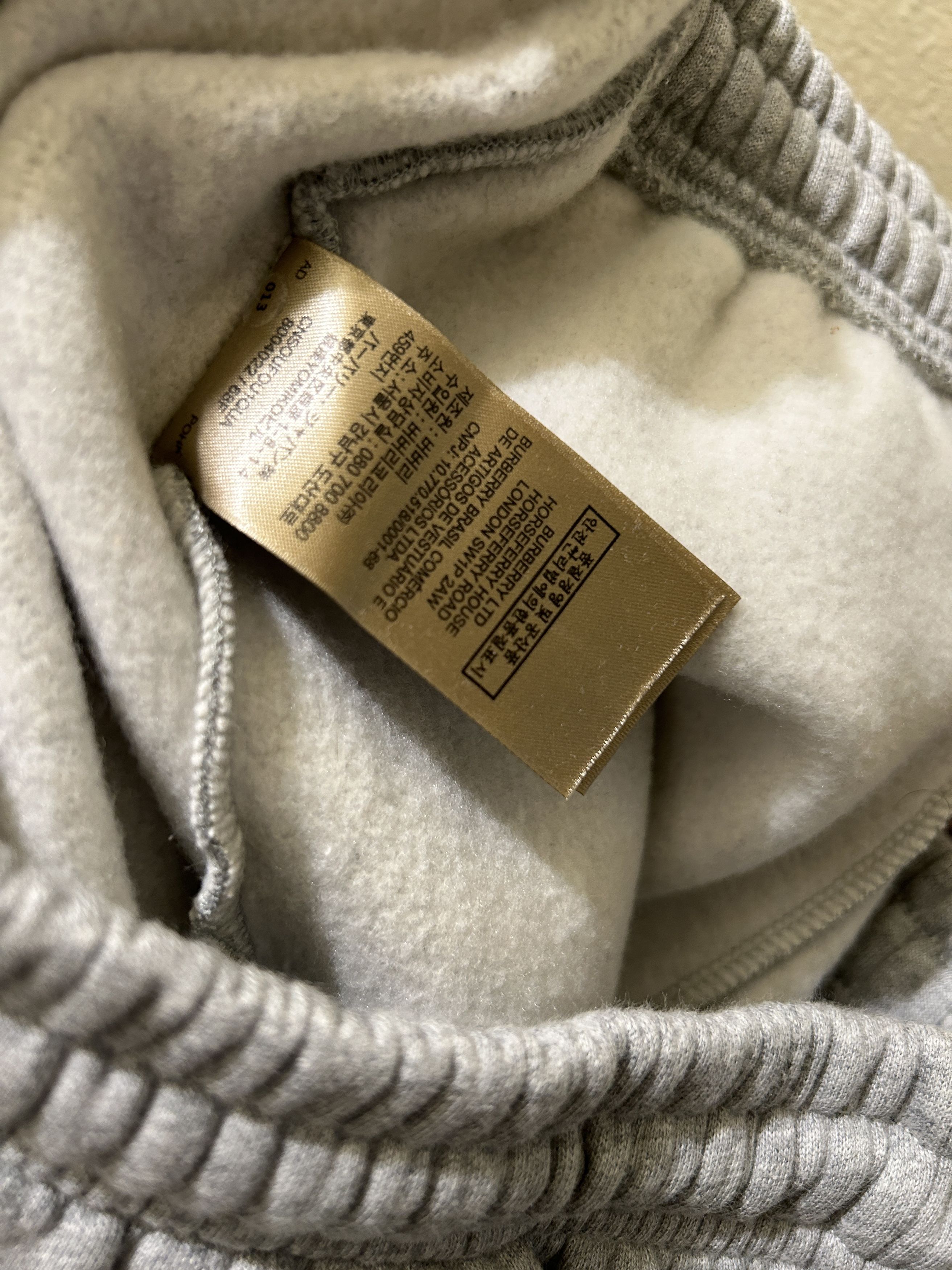 Burberry Burberry London Grey Emboidered patch sweatpants Size US 30 / EU 46 - 10 Thumbnail
