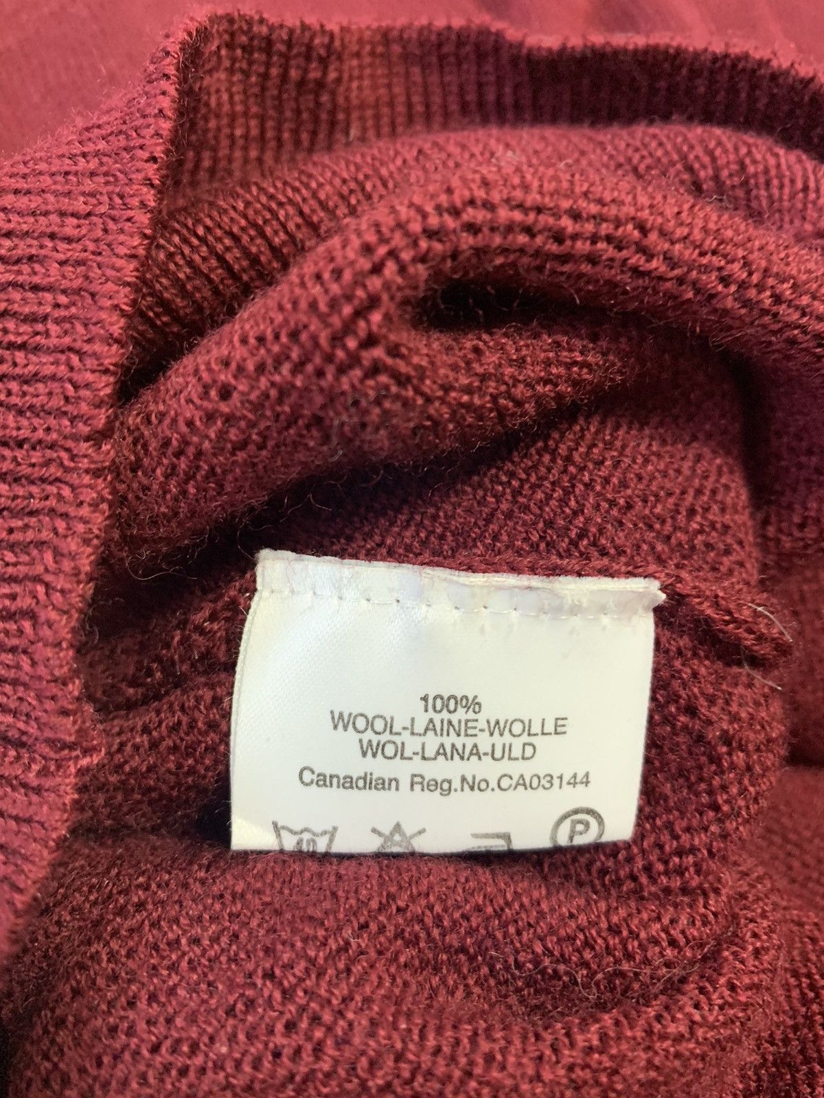 Burberry × Vintage v-neck sweater Burberry’s Size US M / EU 48-50 / 2 - 6 Thumbnail