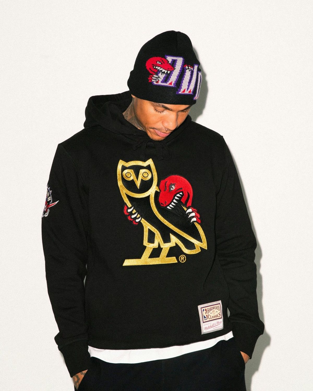 Mitchell & Ness OVO x Mitchell & Ness x NBA x RAPTORS OG OWL HOODIE Size US XXL / EU 58 / 5 - 2 Thumbnail